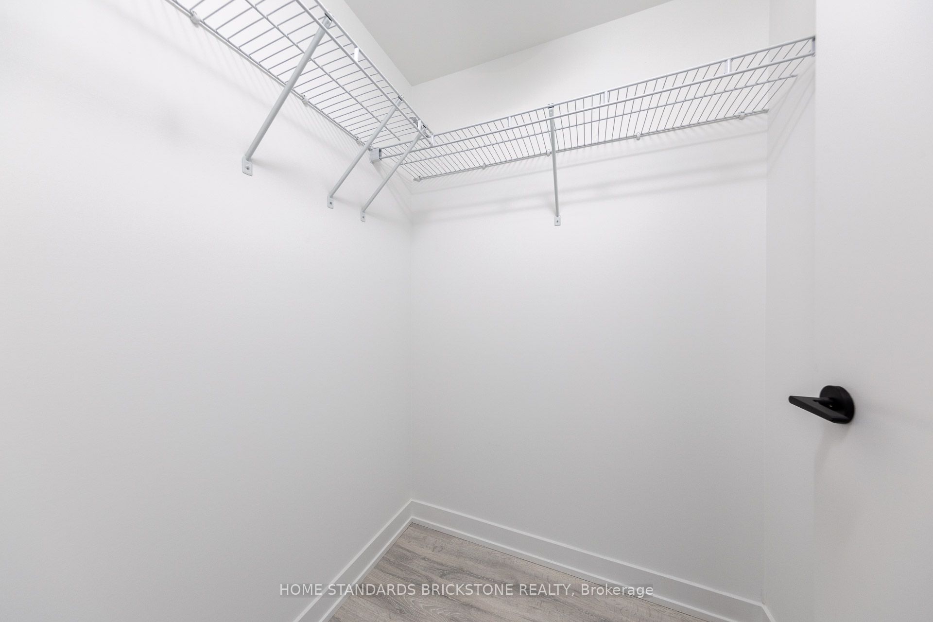 220 Missinnihe Way 1012 Property Photo 15