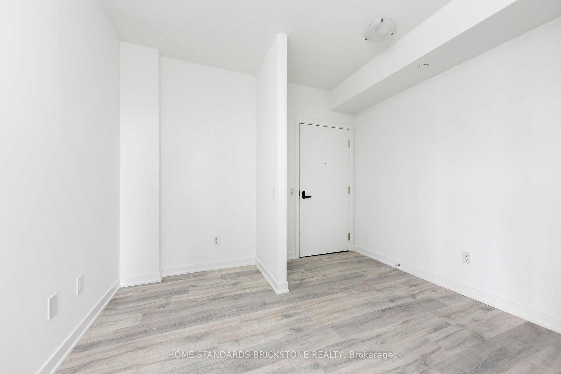 220 Missinnihe Way 1012 Property Photo 24