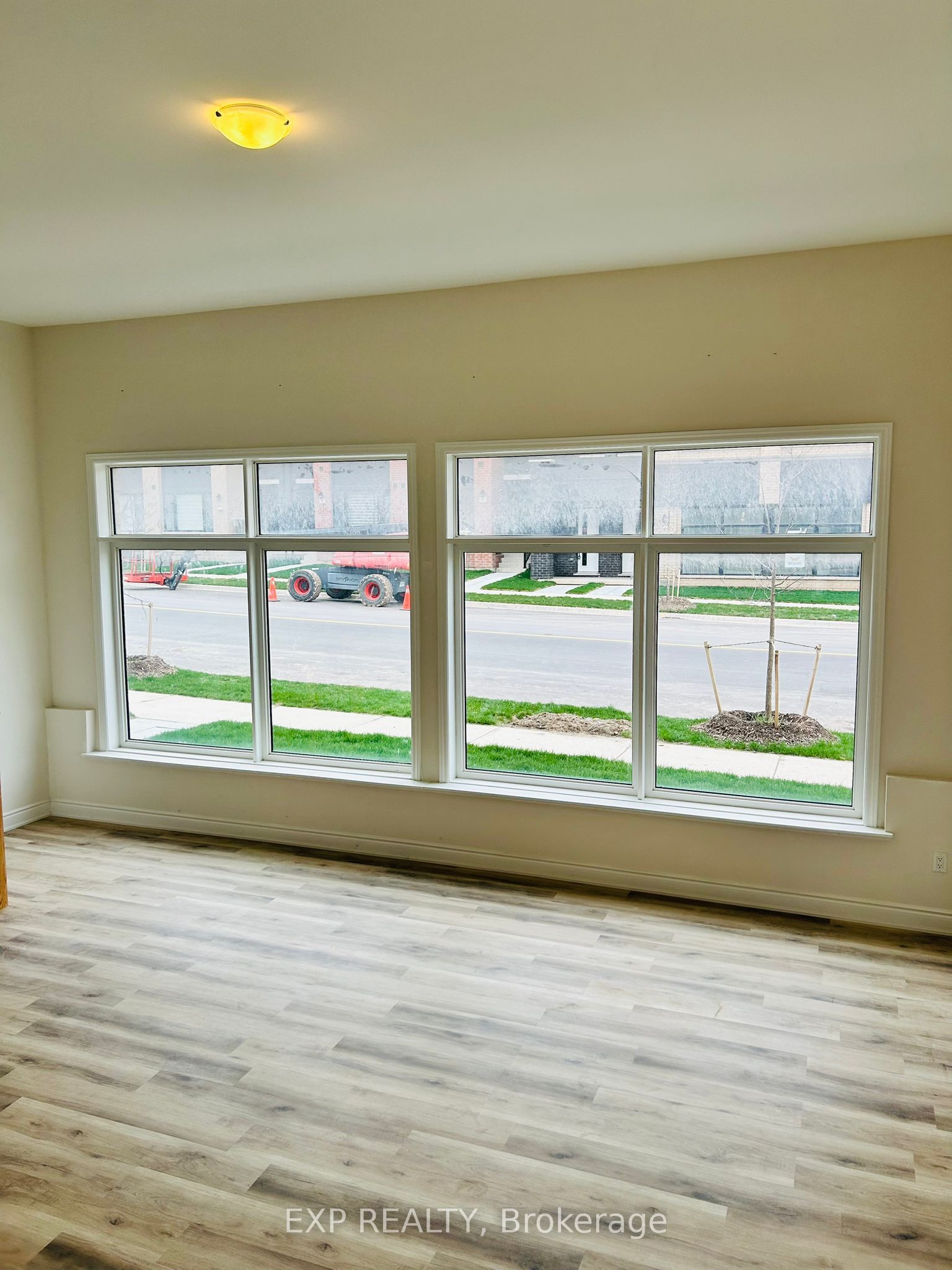 #unit 1 - 3 Marvin Avenue Property Photo 9