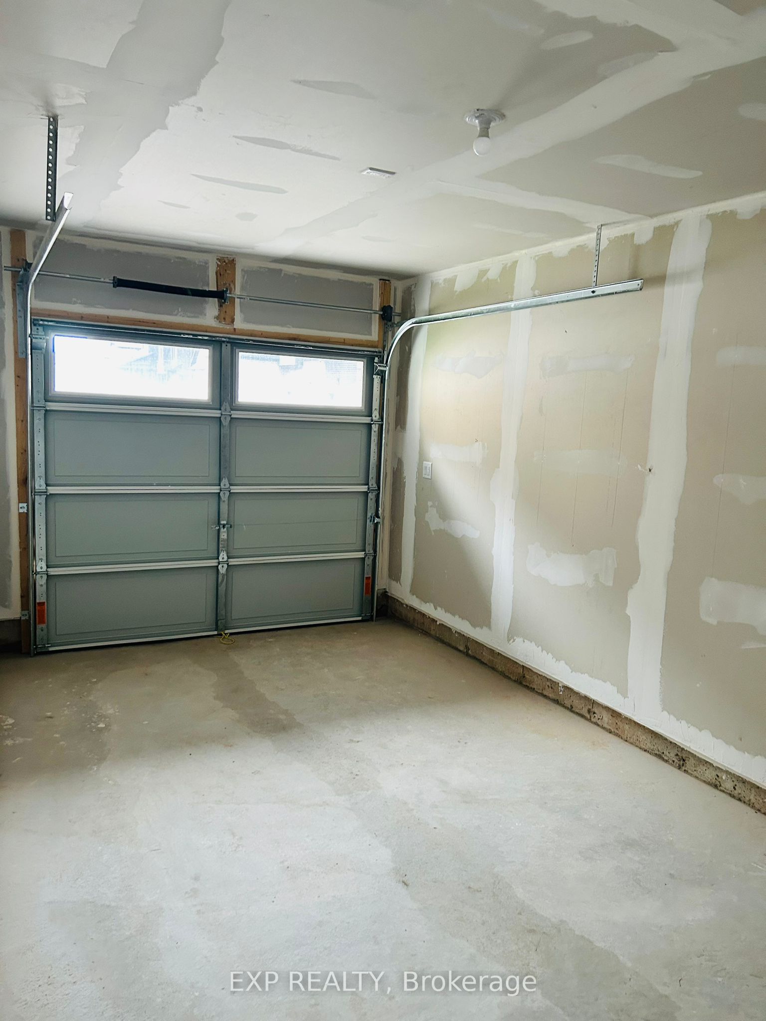 #unit 1 - 3 Marvin Avenue Property Photo 17