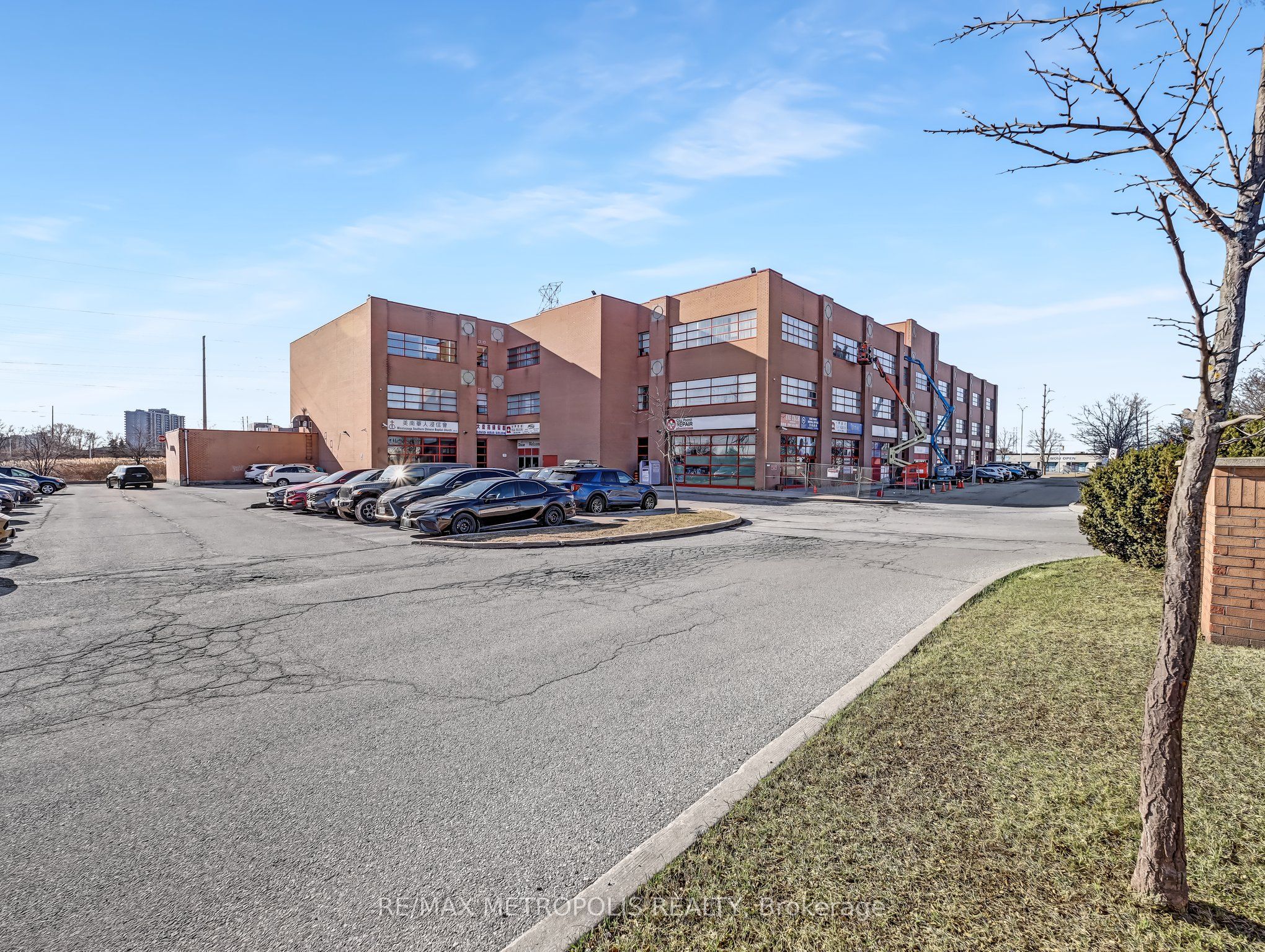 #309 - 1550 South Gateway Road Property Photo 1