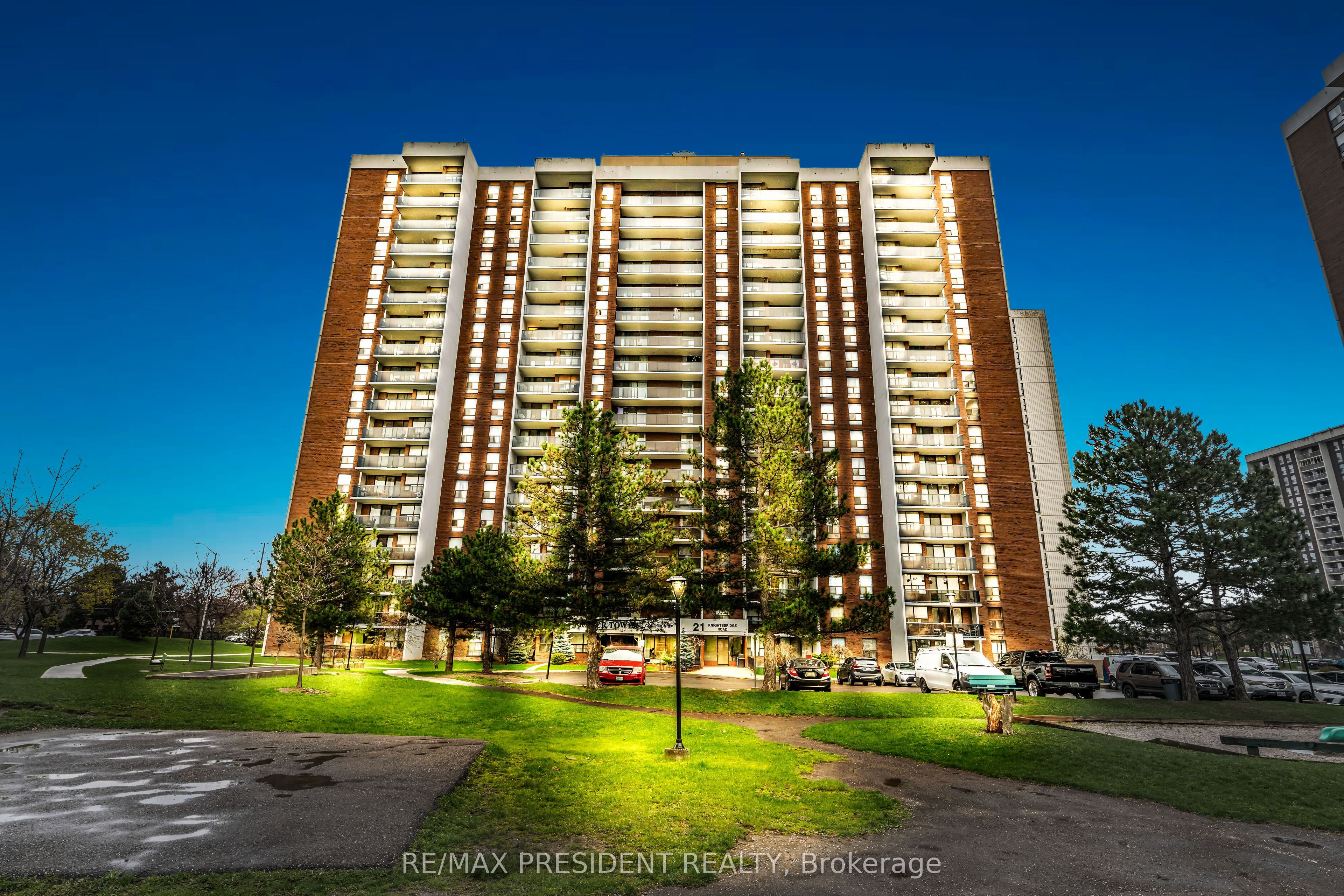 #1408 - 21 Knightsbridge Road Property Photo 1