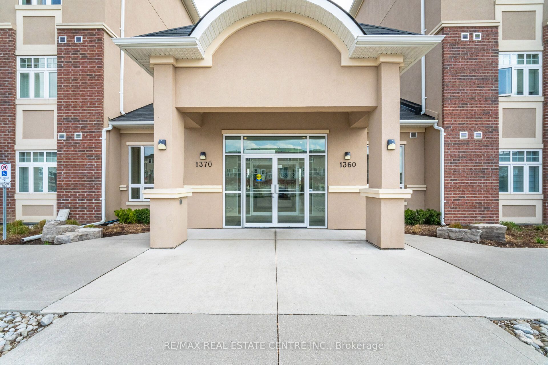 #101 - 1370 Costigan Road Property Photo 3