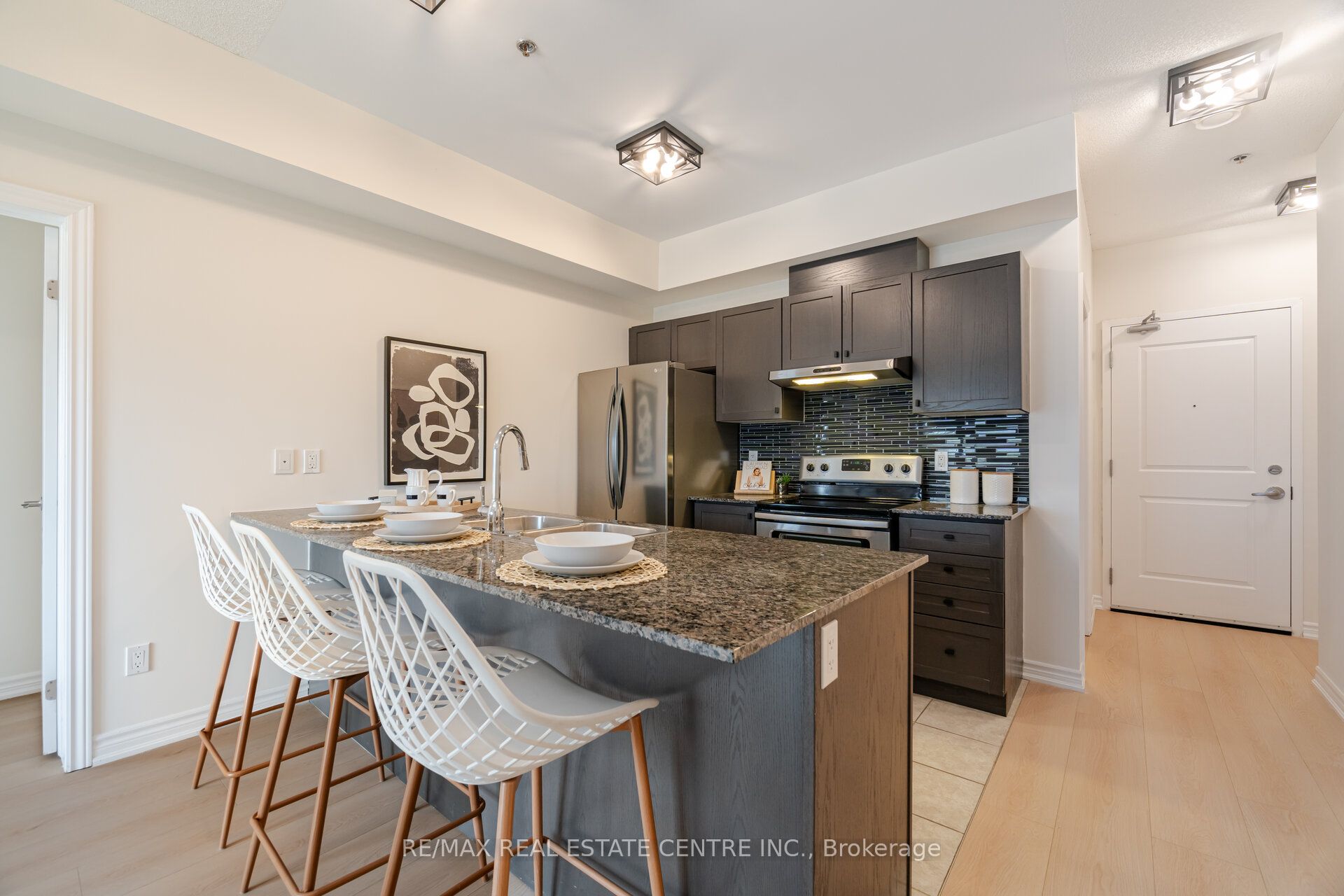 #101 - 1370 Costigan Road Property Photo 11