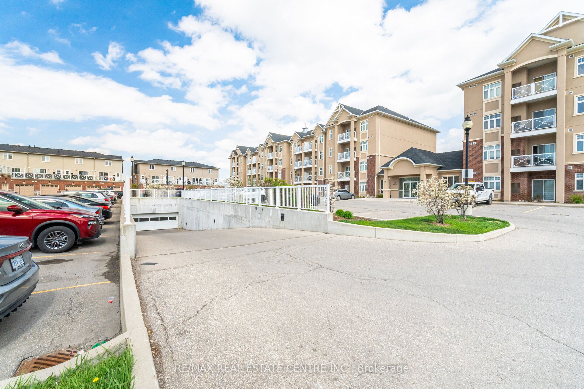 #101 - 1370 Costigan Road Property Photo 32