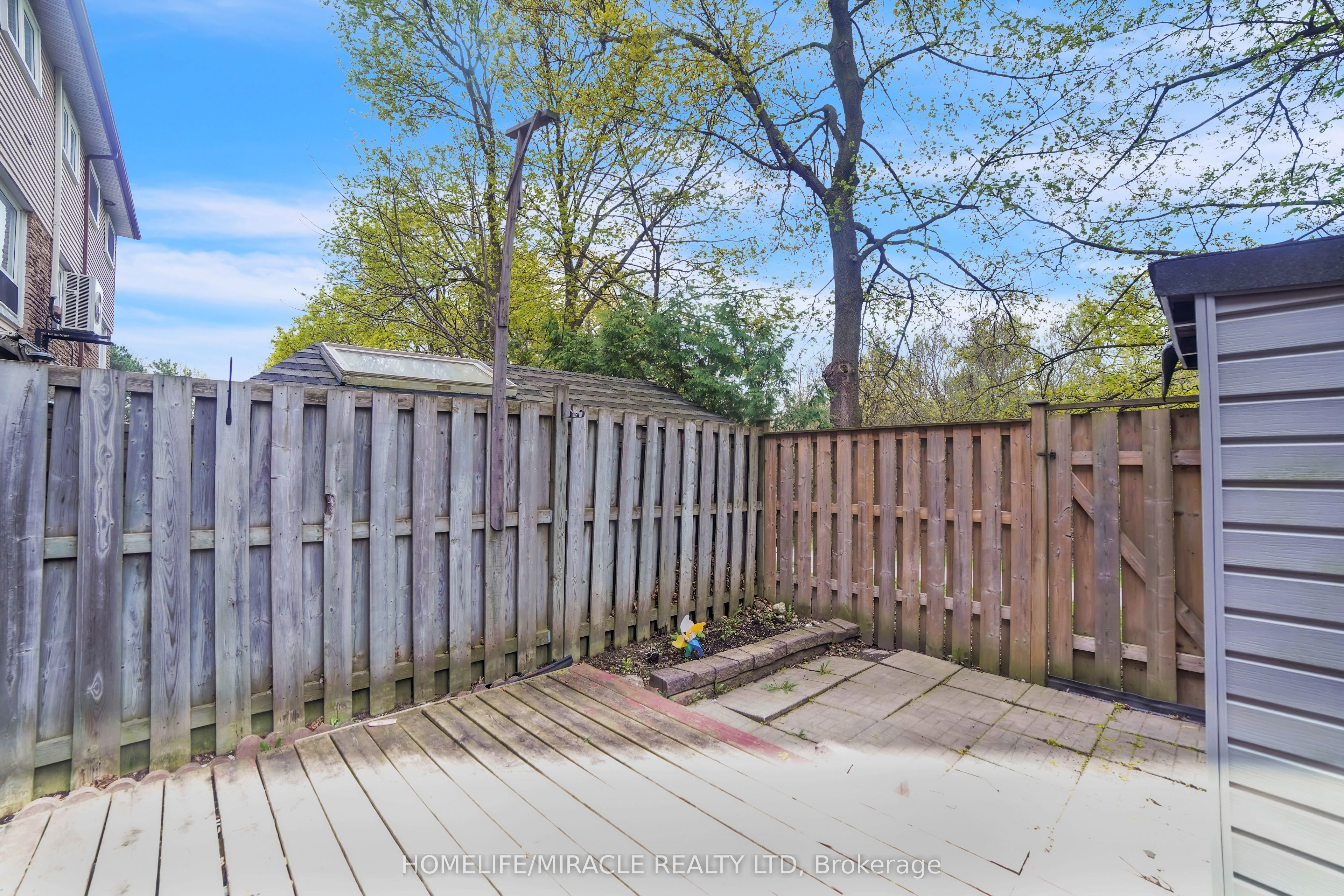 22 Rosset Crescent Property Photo 34