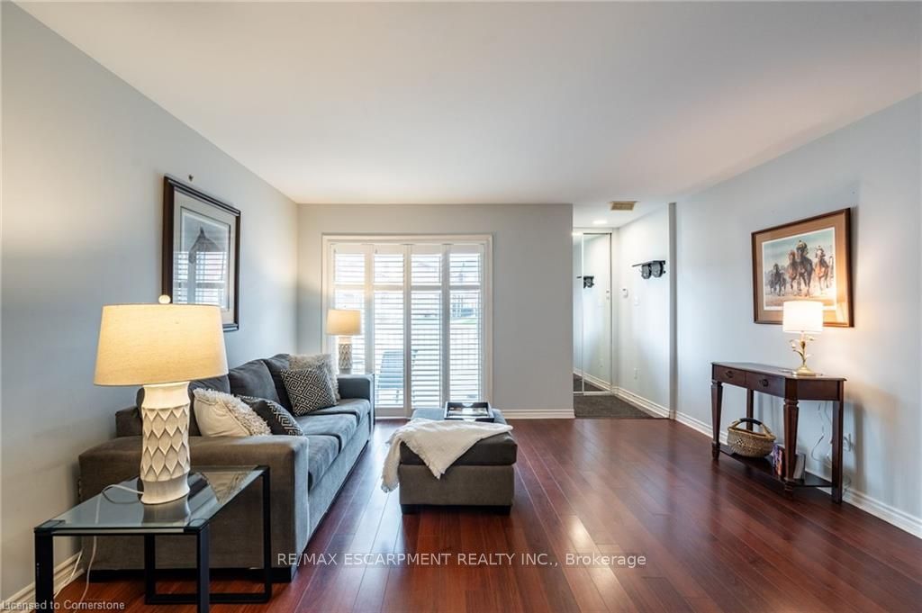 #201 - 1701 Lampman Avenue Property Photo 2