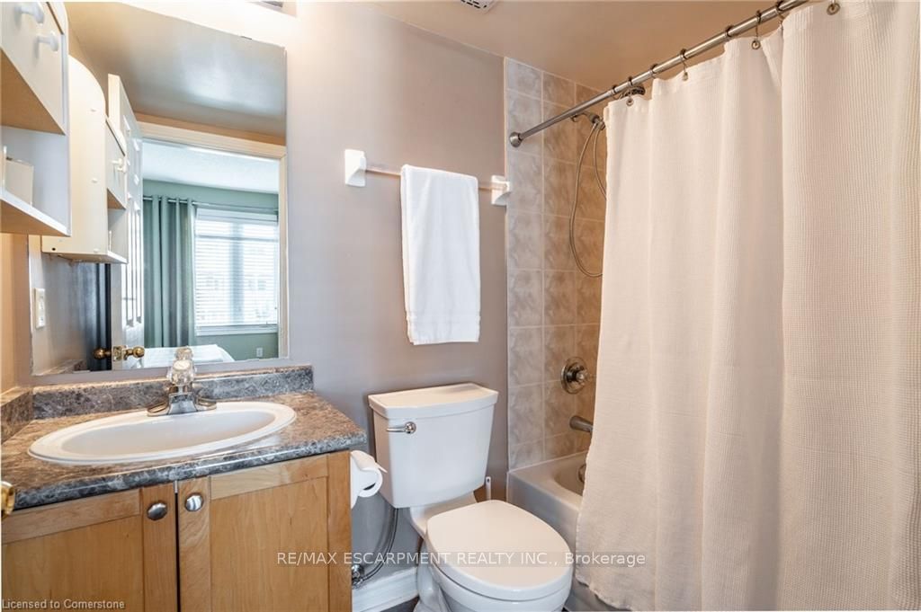 #201 - 1701 Lampman Avenue Property Photo 13
