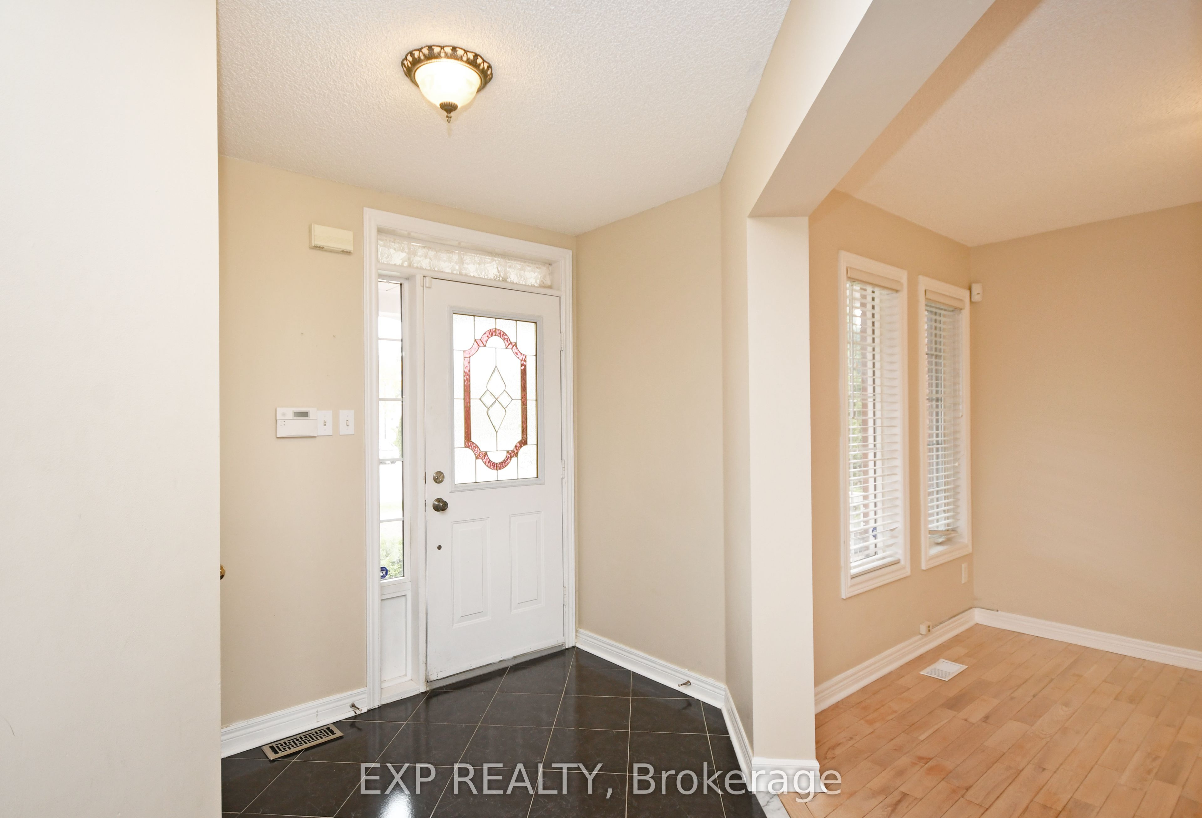 #main - 3134 Innisdale Road Property Photo 3