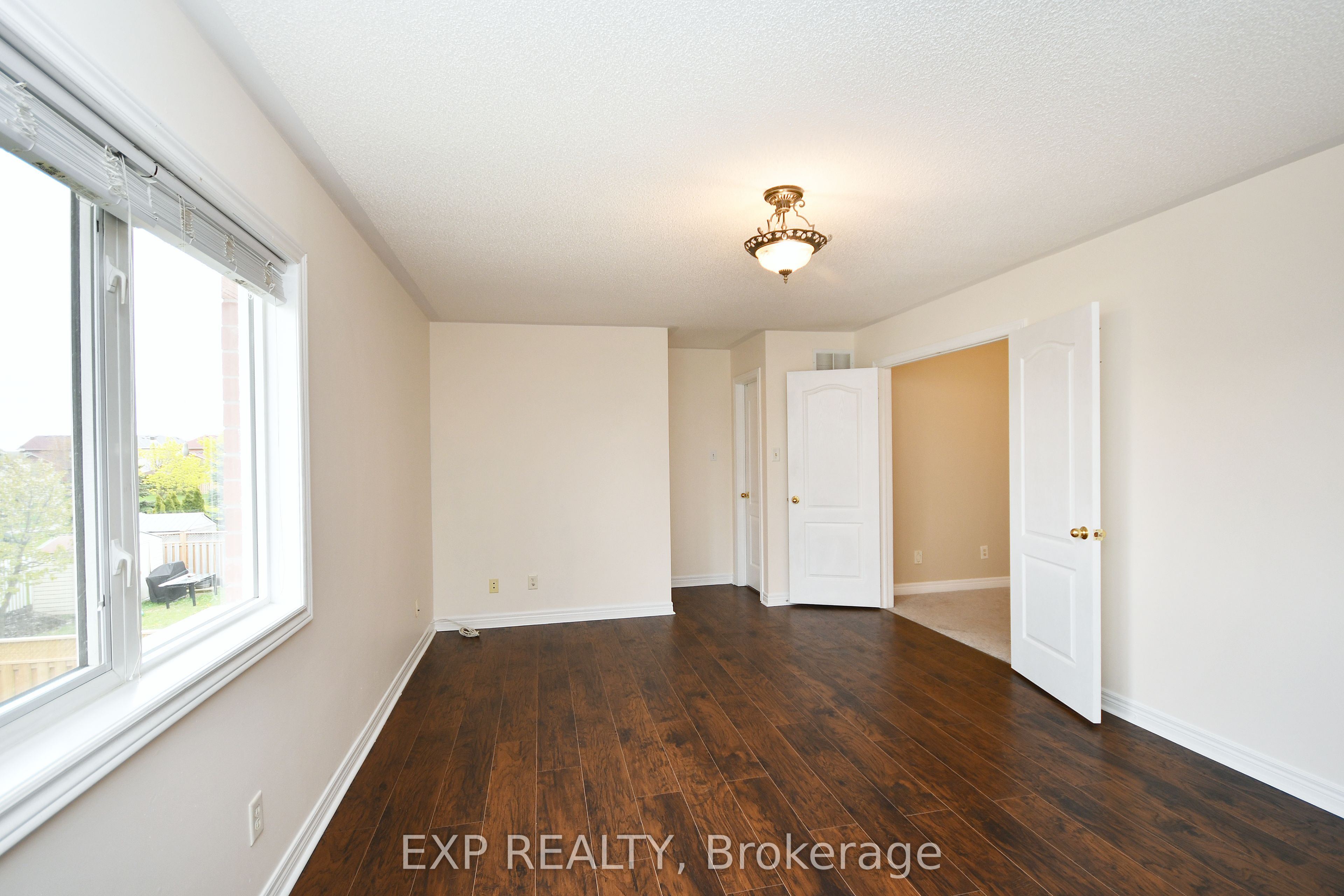 #main - 3134 Innisdale Road Property Photo 15
