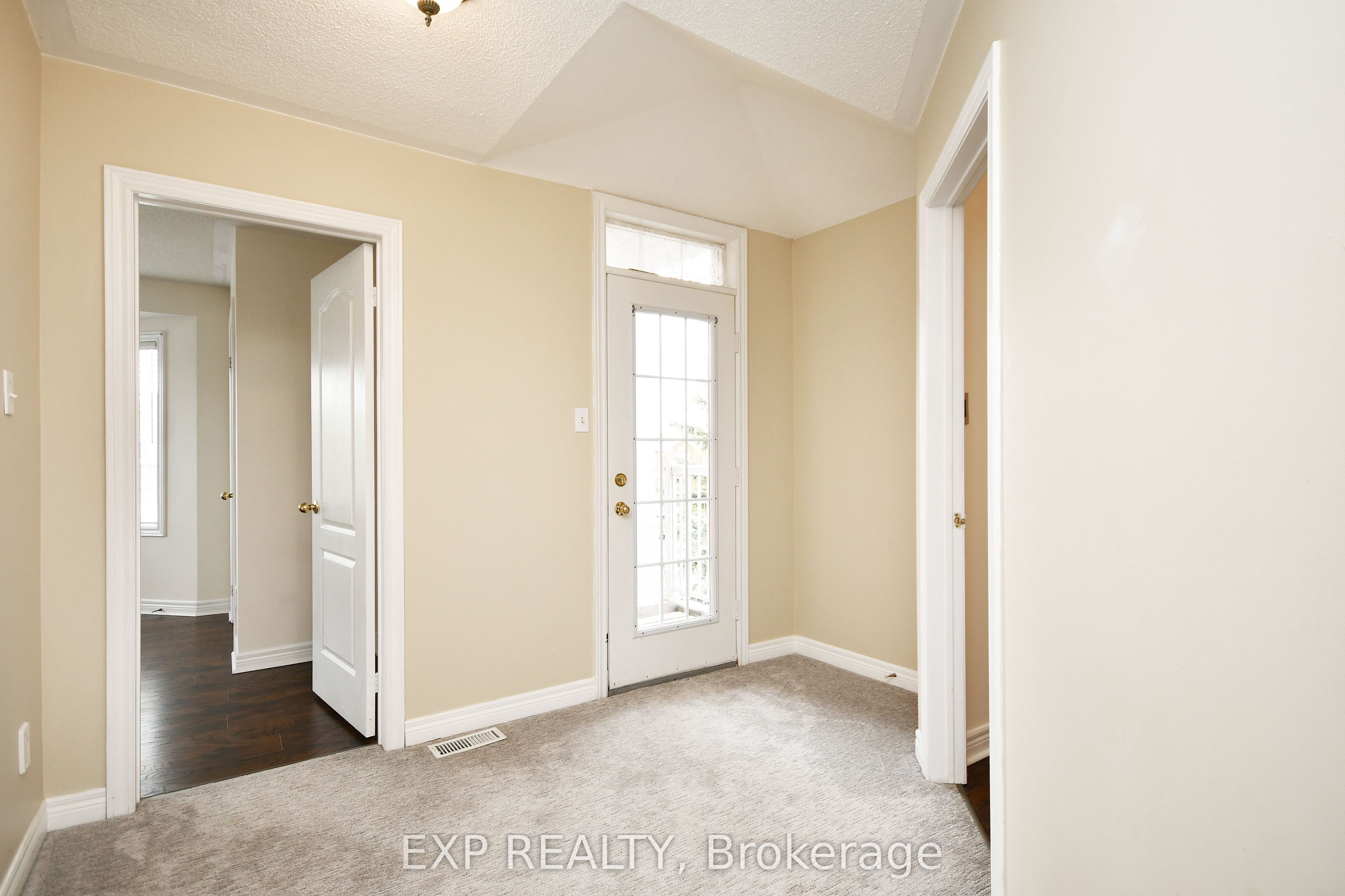 #main - 3134 Innisdale Road Property Photo 22