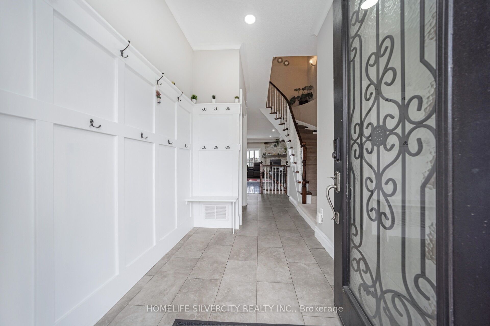 4093 Medland Drive Property Photo 2