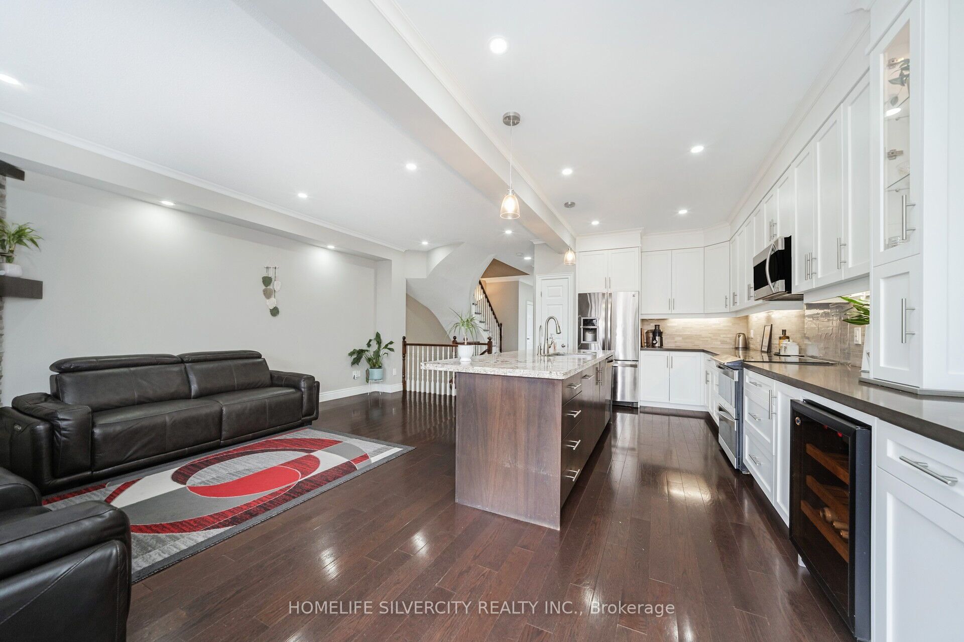 4093 Medland Drive Property Photo 8