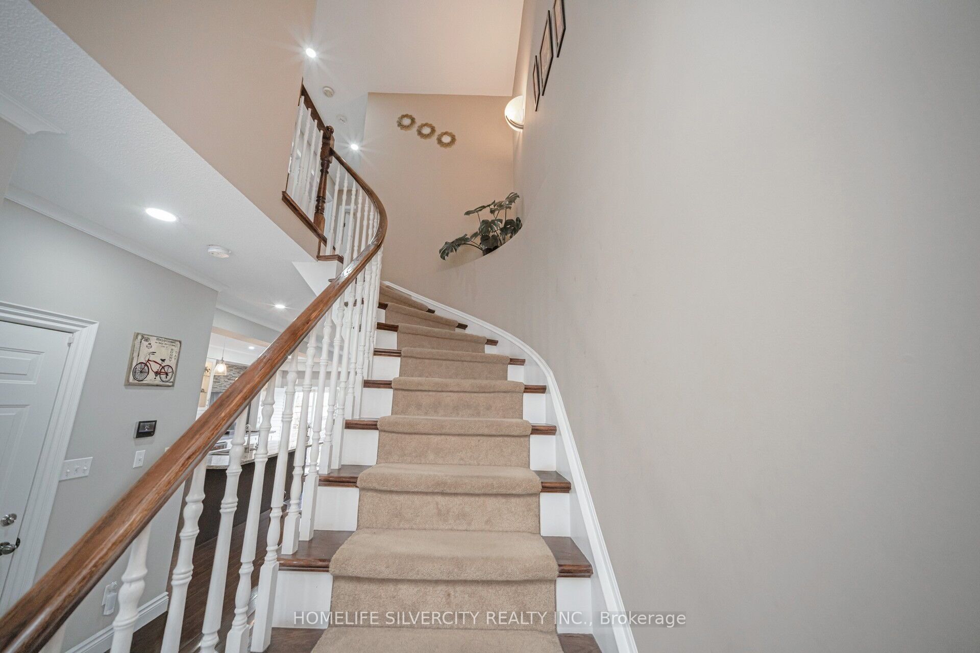 4093 Medland Drive Property Photo 13