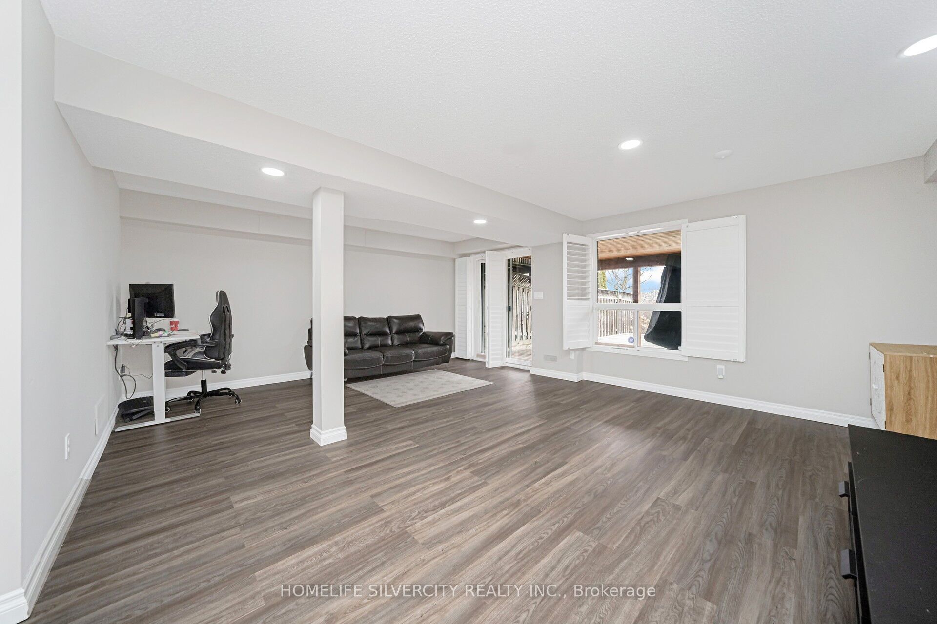 4093 Medland Drive Property Photo 24