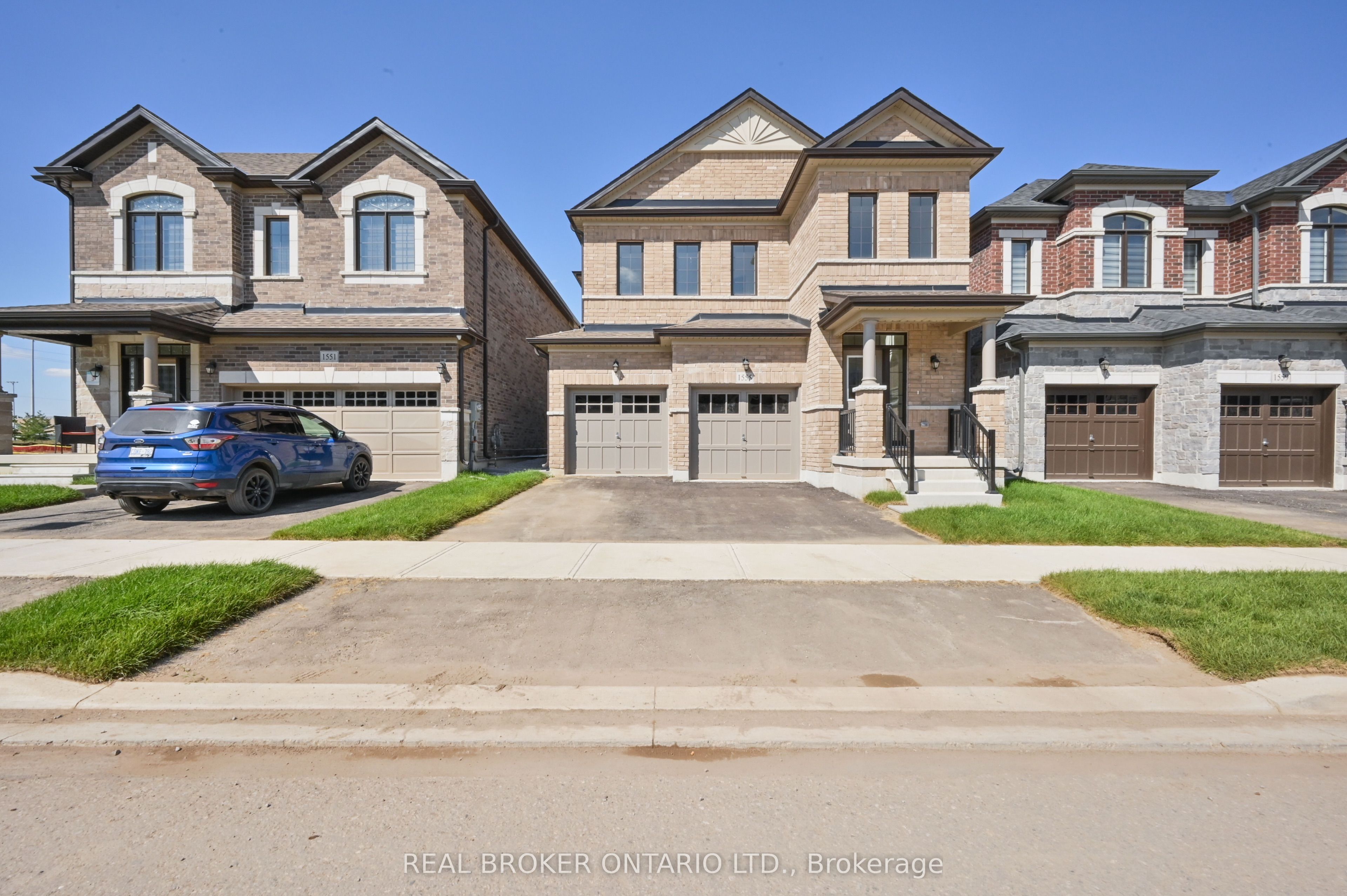 1555 Severn Drive Property Photo 1