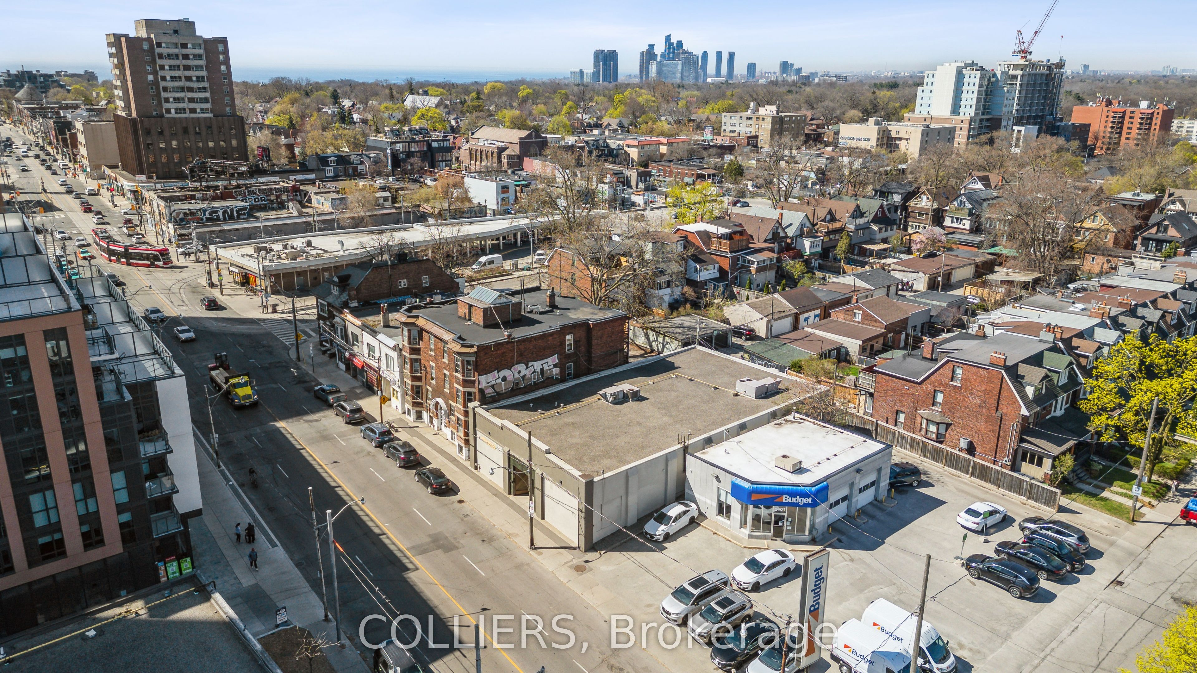 2393 Dundas Street W Property Photo 5