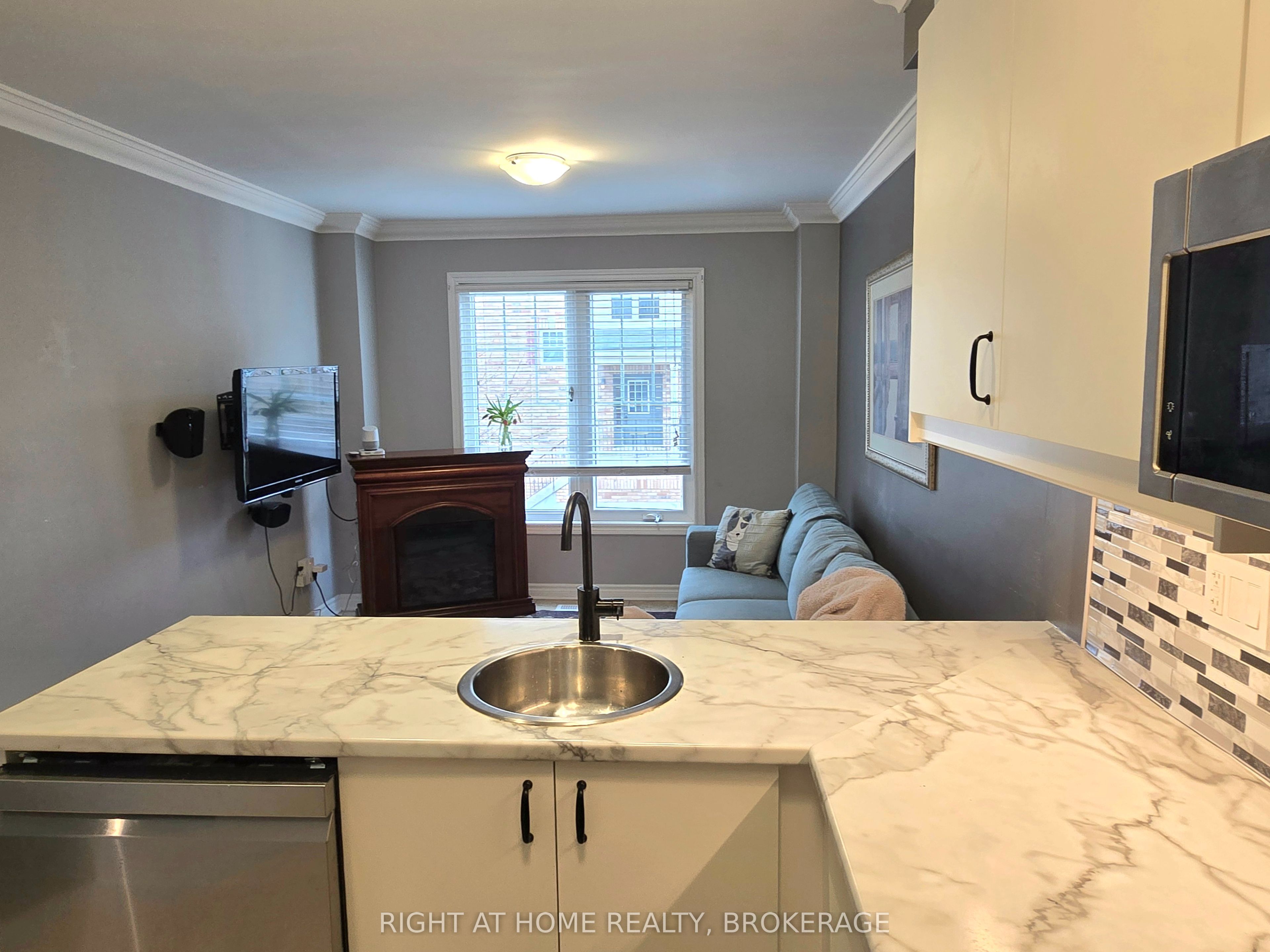 2441 Coho Way Property Photo 3