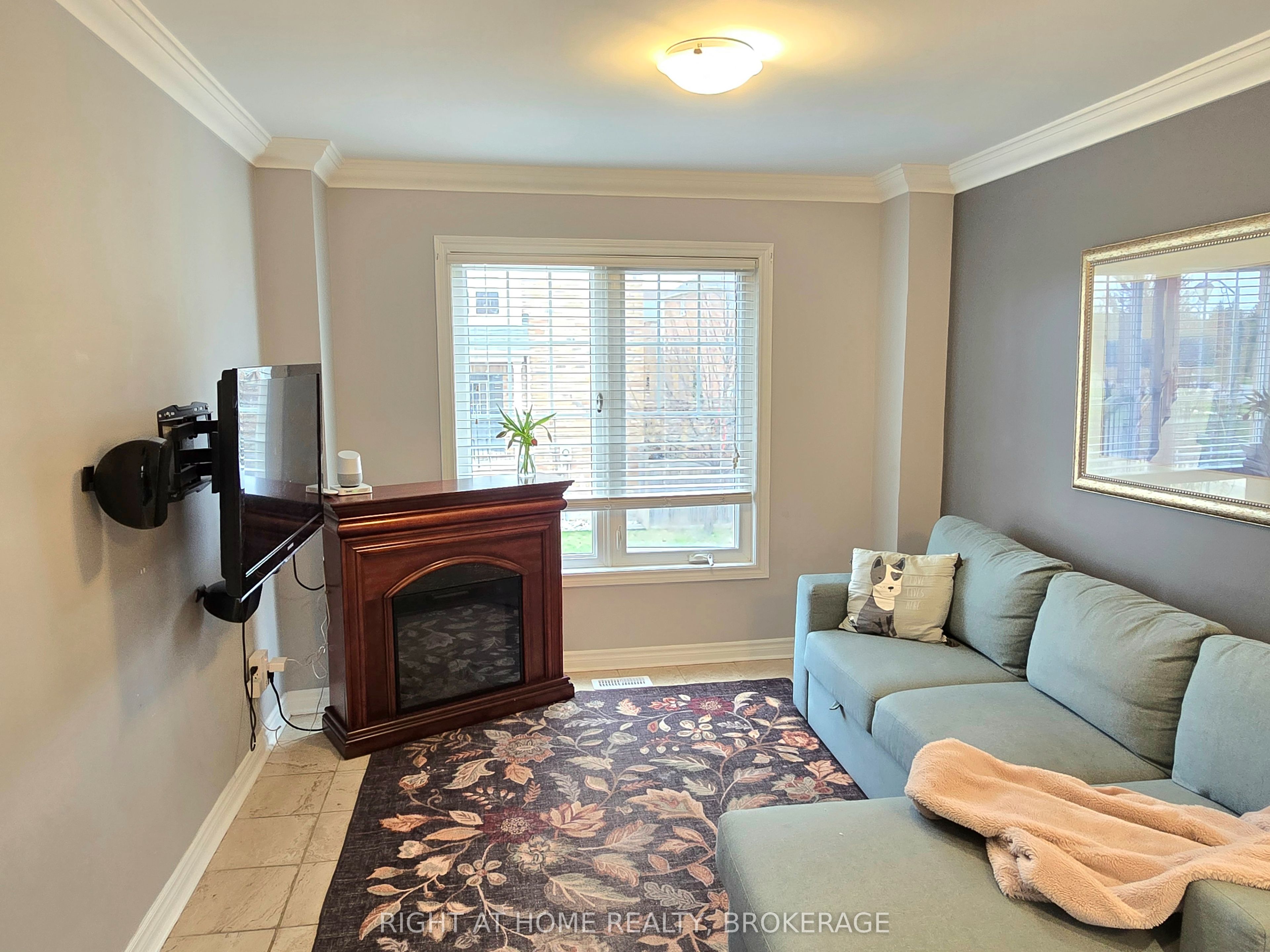 2441 Coho Way Property Photo 4