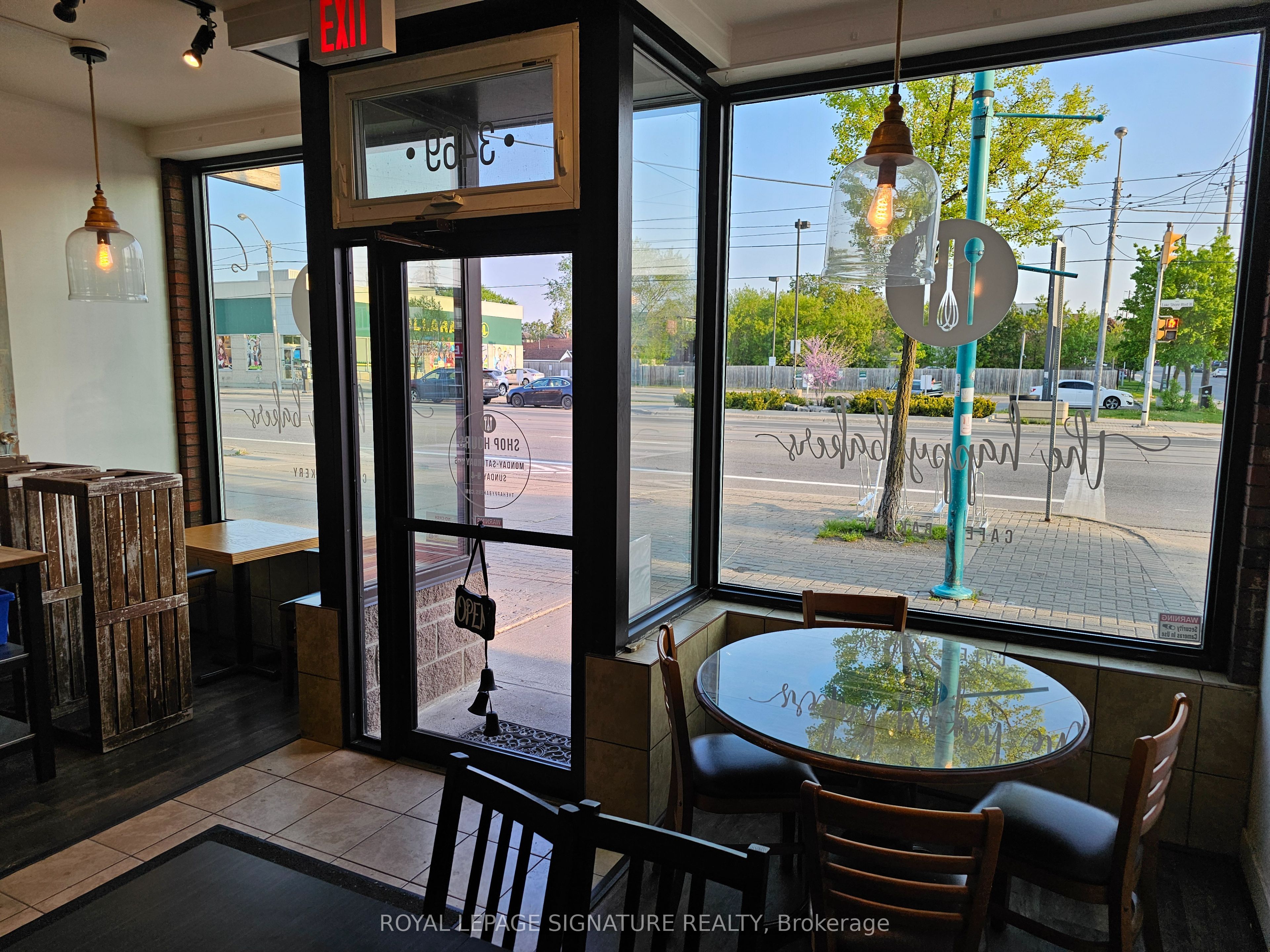 3469 Lake Shore Boulevard W Property Photo 18