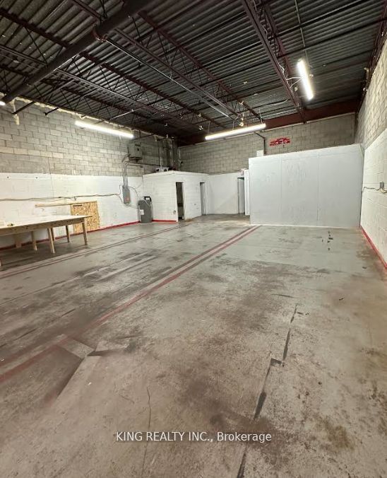 2776 Slough Street Property Photo 5