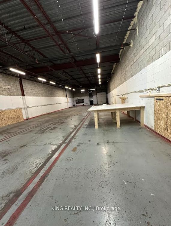 2776 Slough Street Property Photo 6