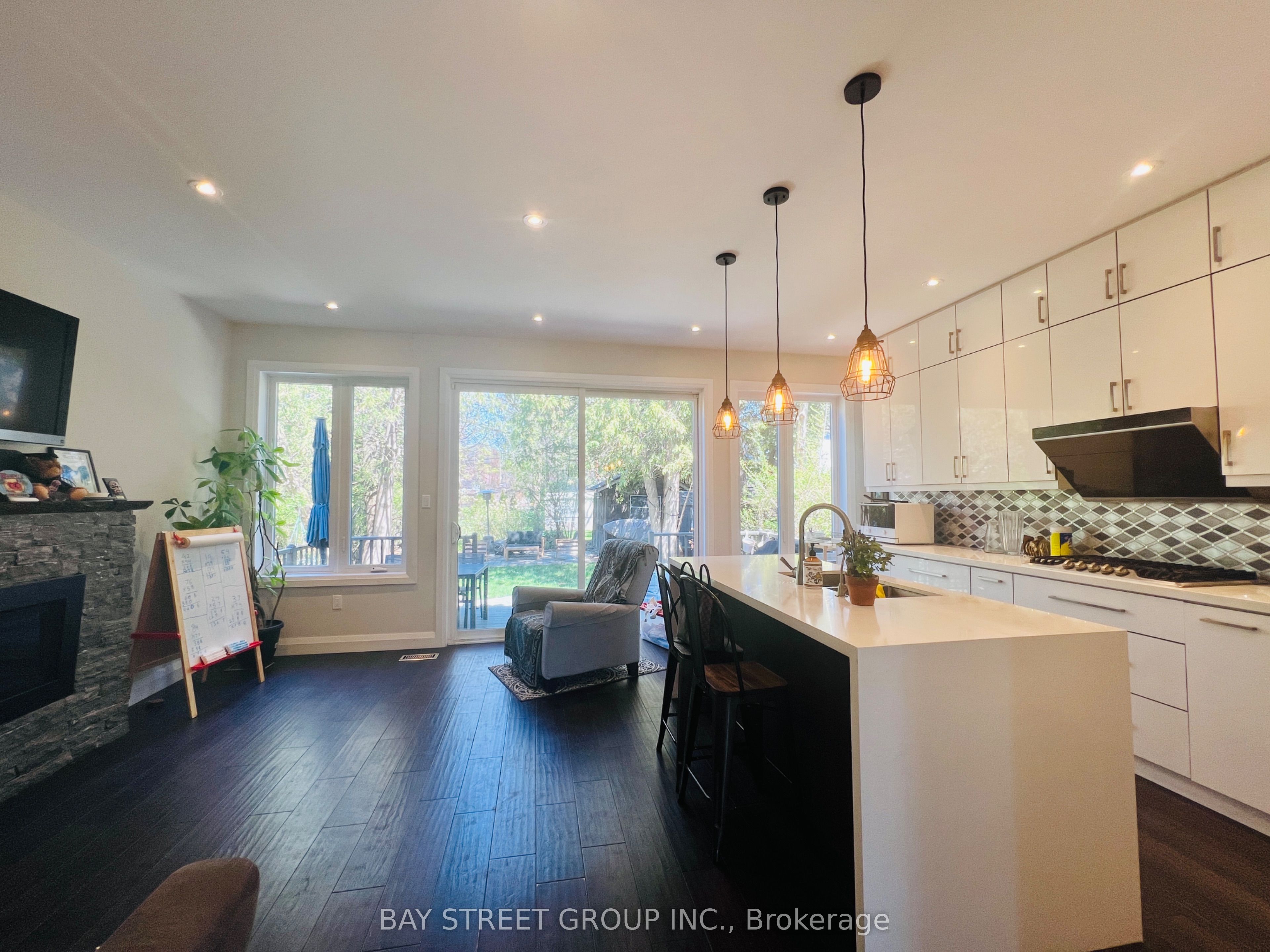 16 Enfield Avenue Property Photo 2