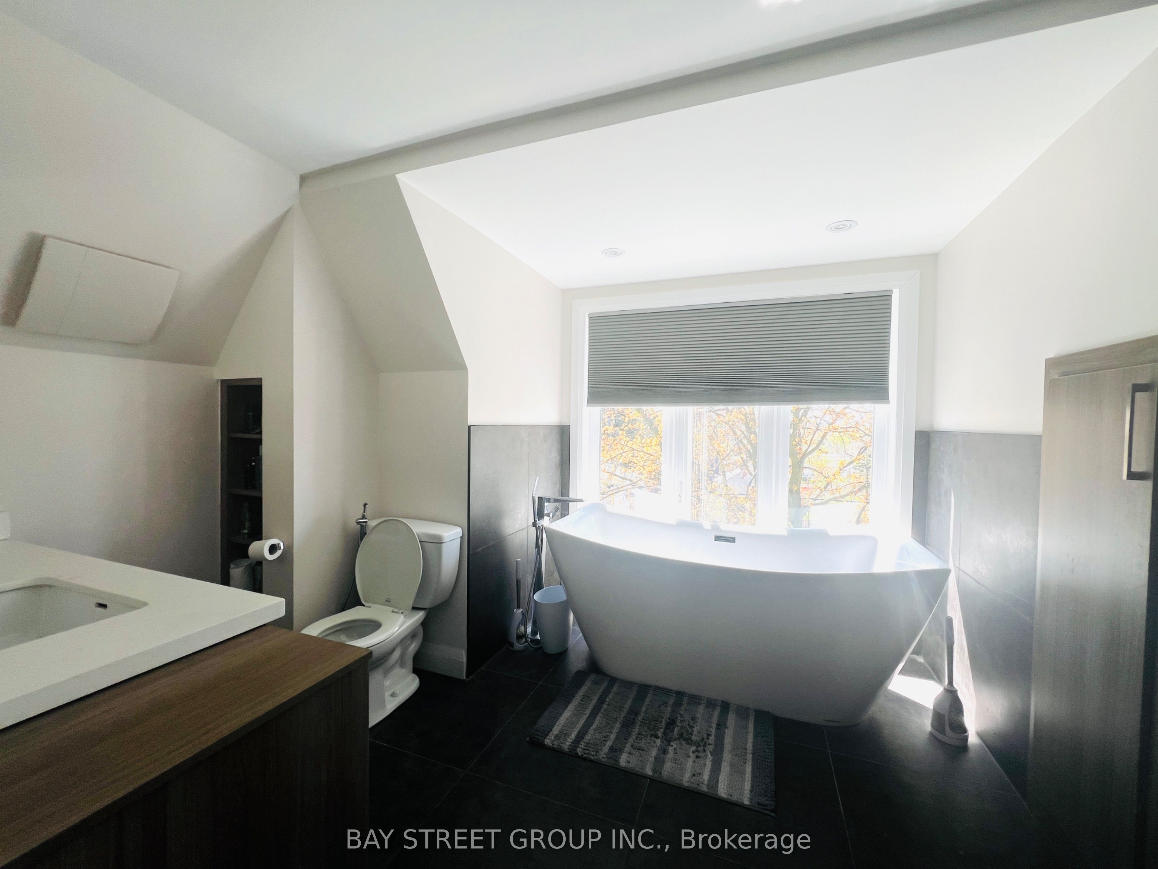 16 Enfield Avenue Property Photo 18