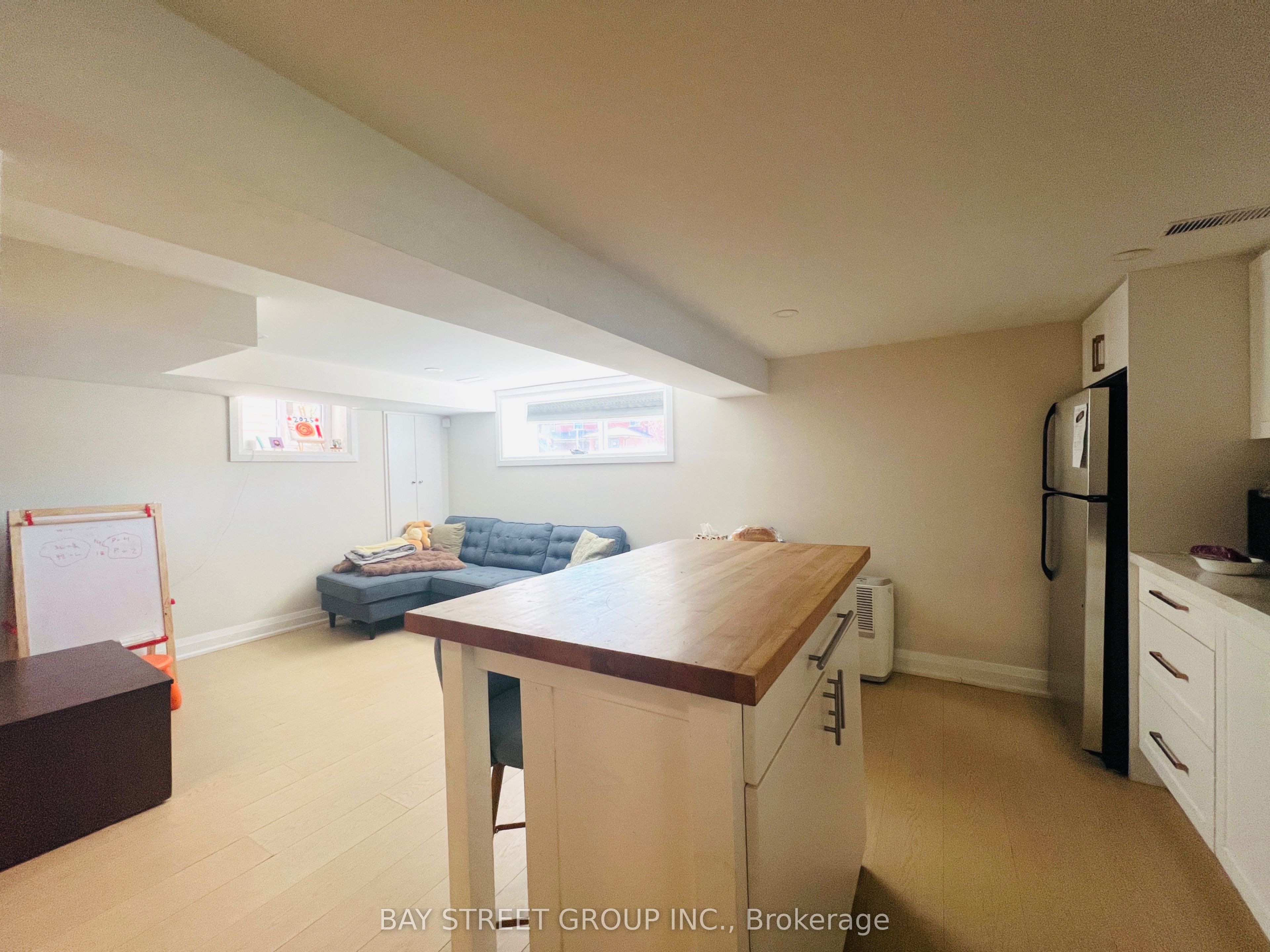 16 Enfield Avenue Property Photo 22