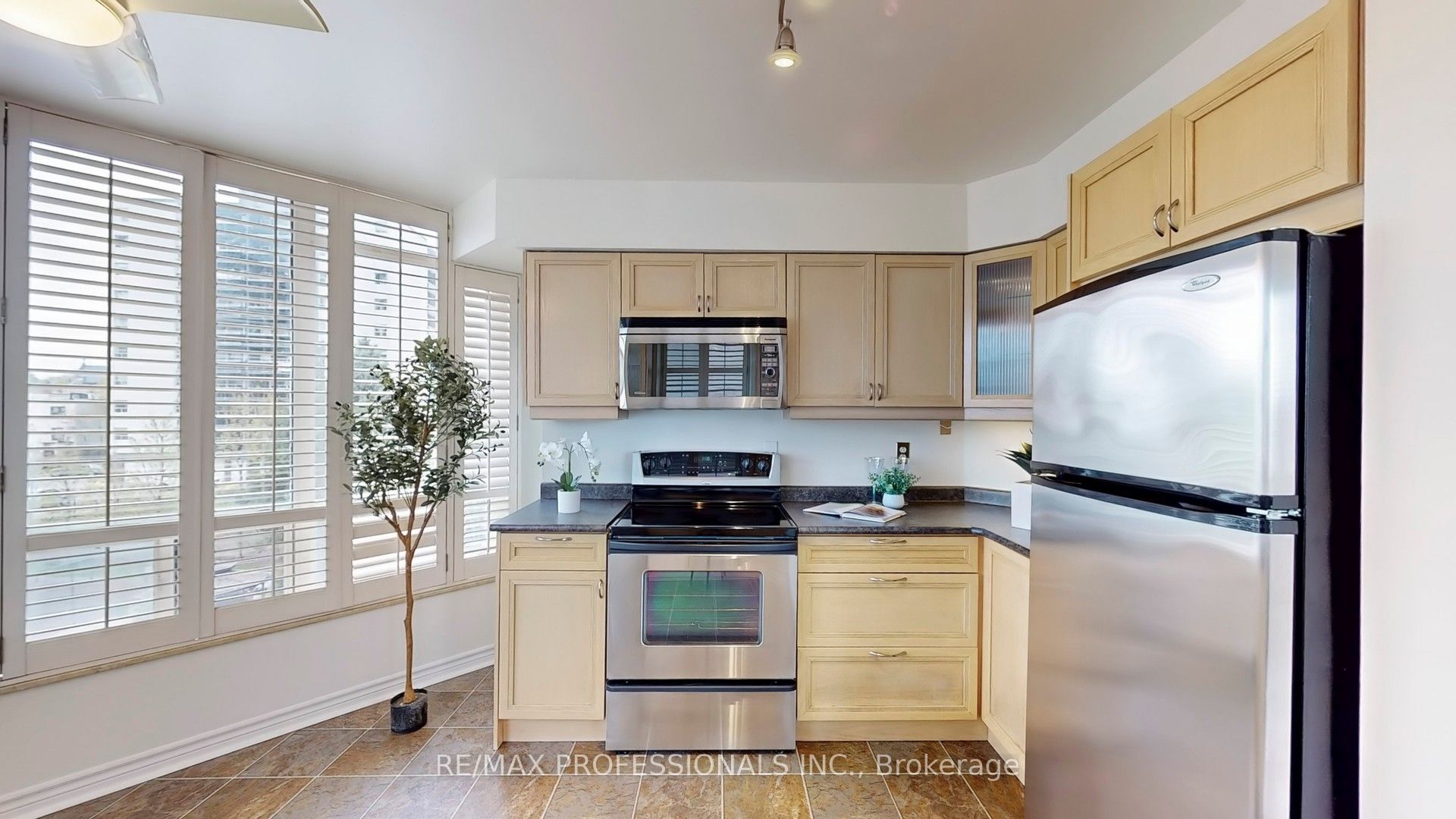 1300 Islington Avenue 408 Property Photo 10