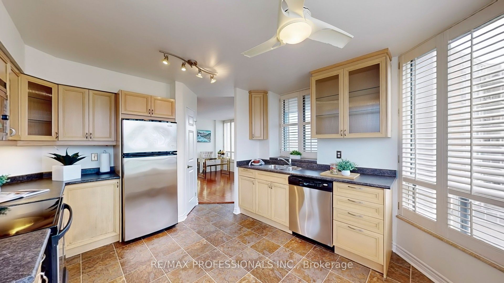 1300 Islington Avenue 408 Property Photo 11