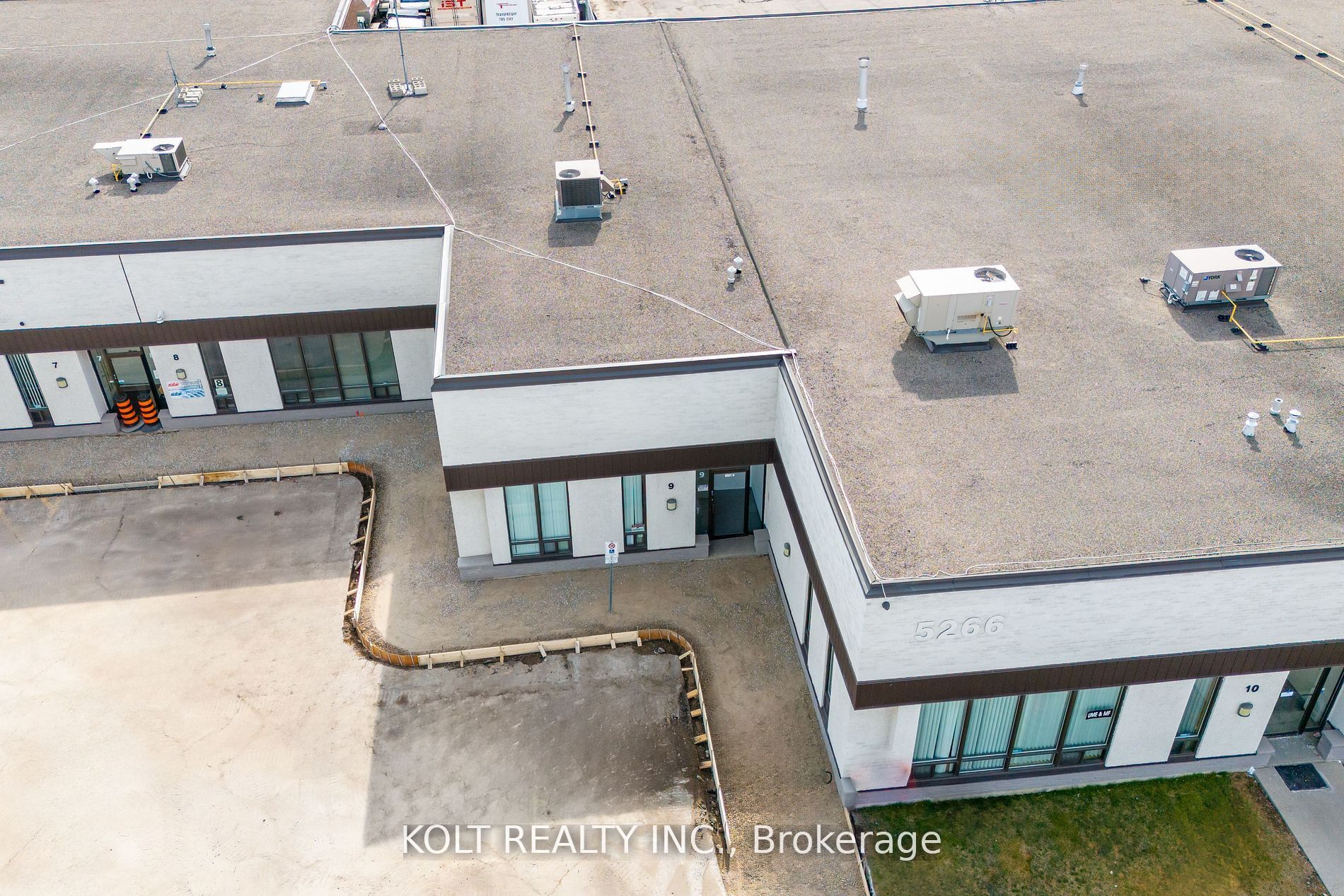 5266 General Road 14 Property Photo 11