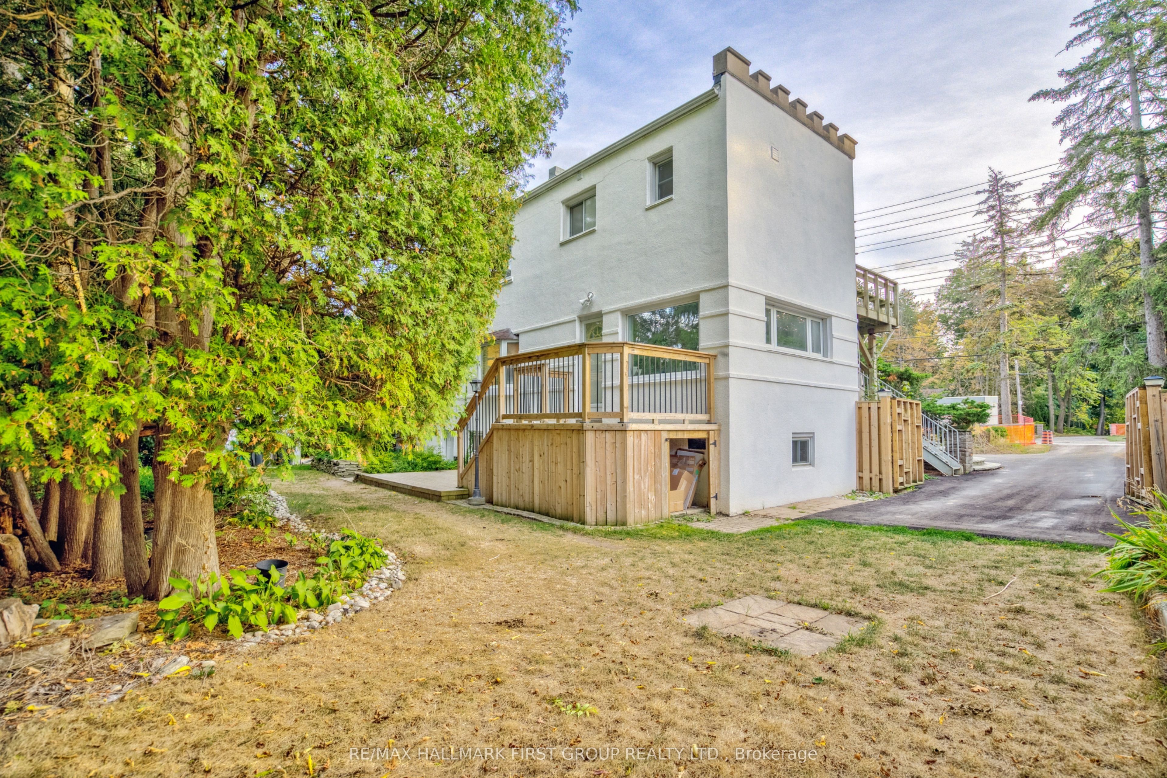1395 Hurontario Street Property Photo 36