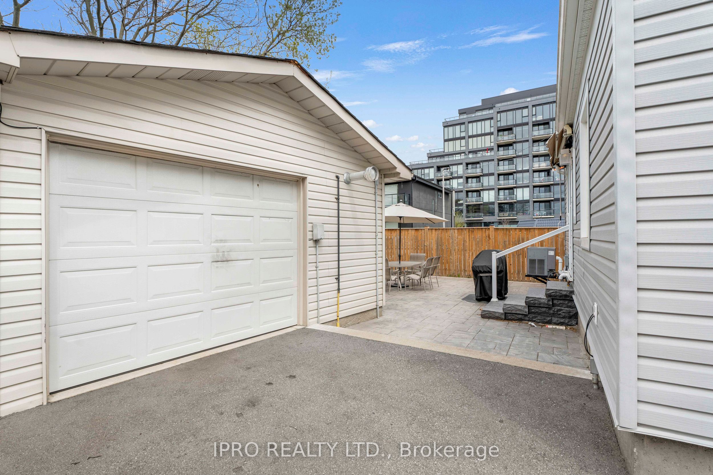 790 The Queensway N/a Property Photo 36