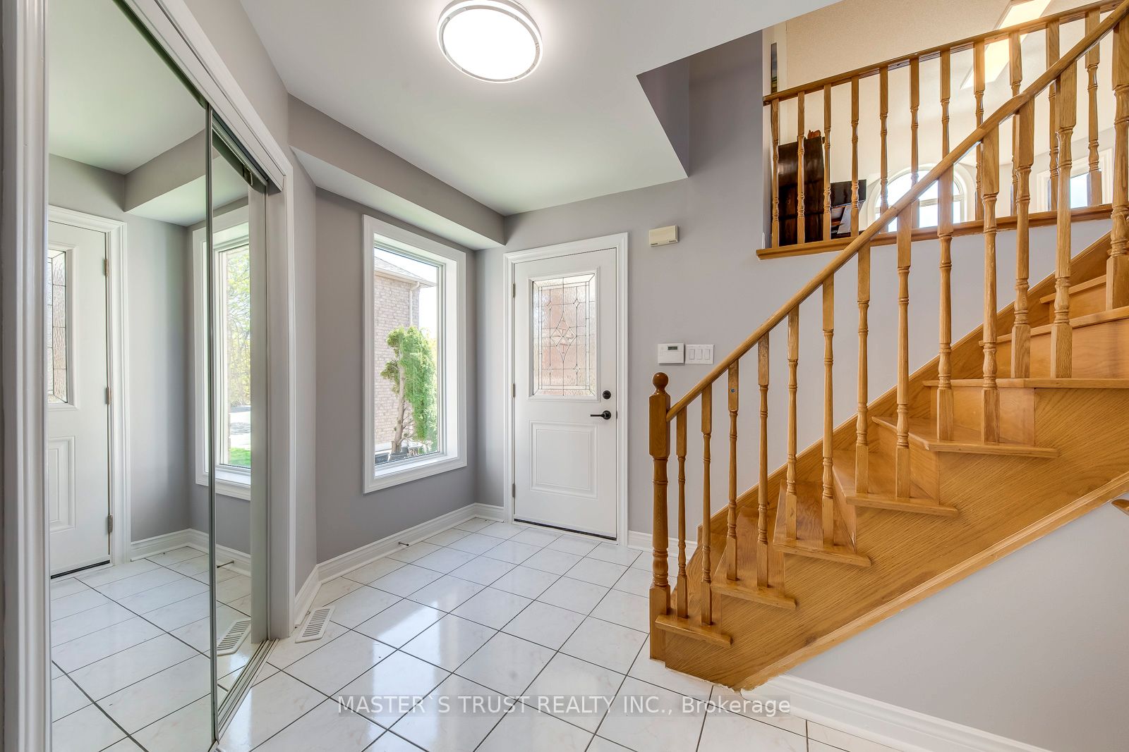 5375 Fasdon Court Property Photo 3