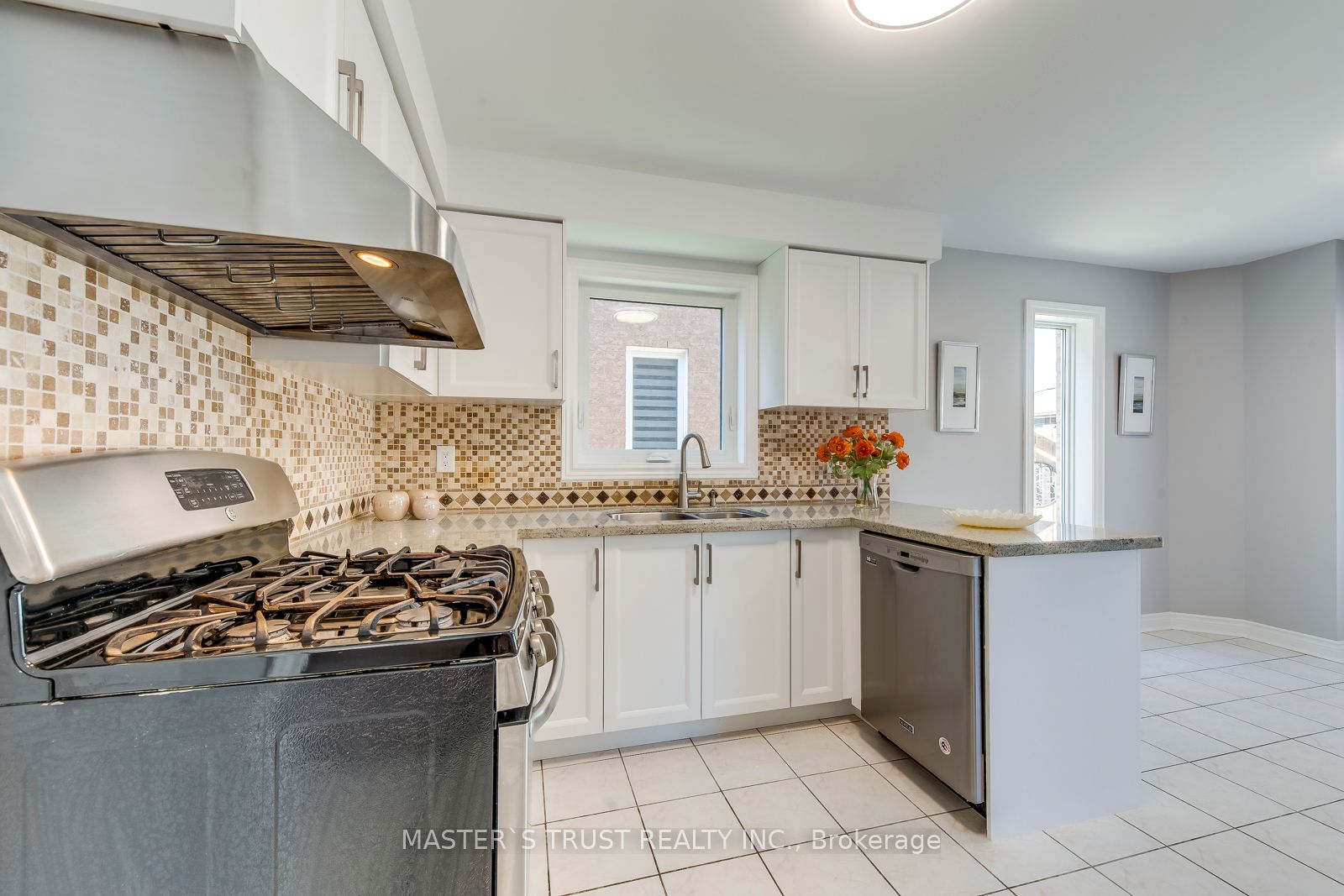 5375 Fasdon Court Property Photo 13