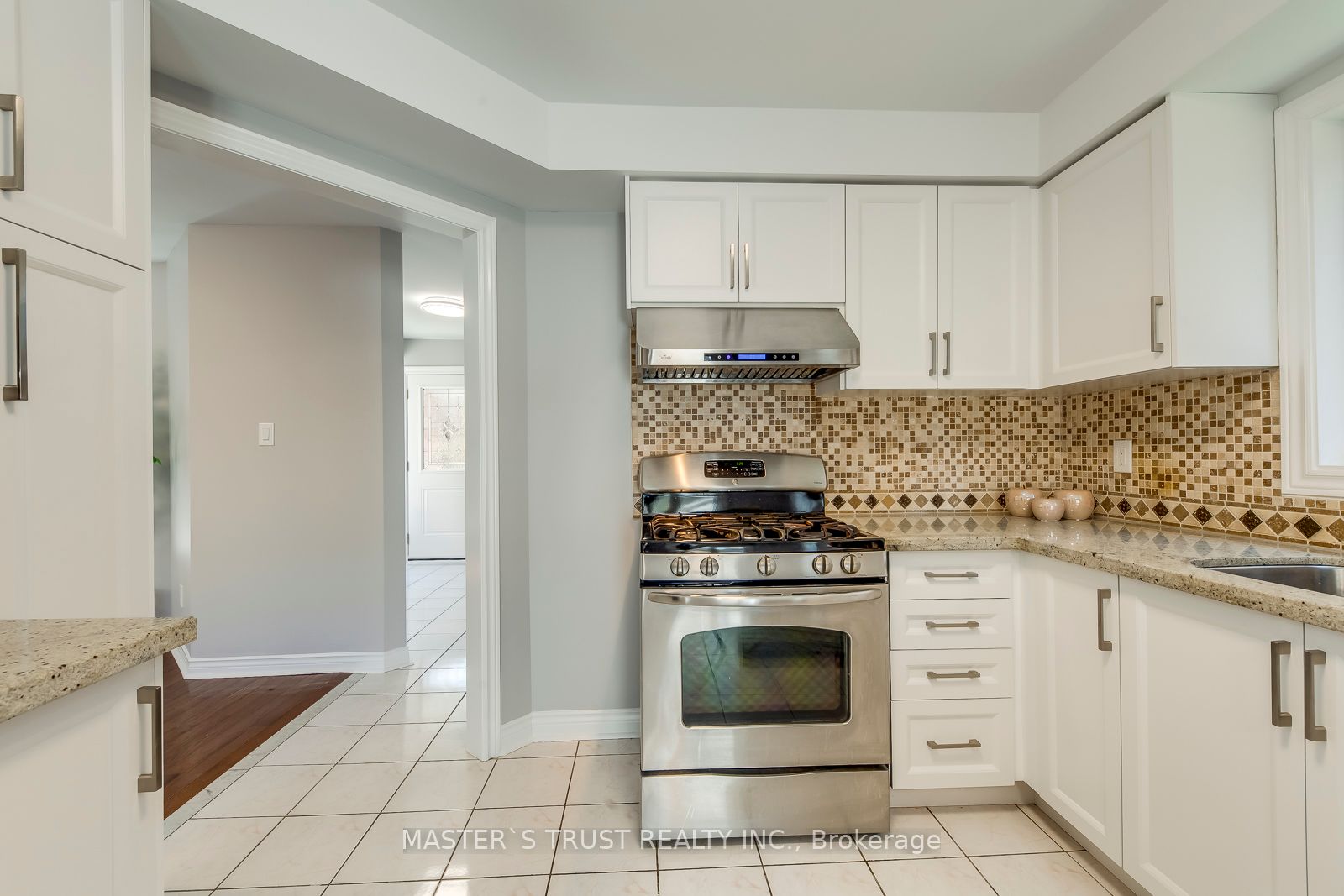 5375 Fasdon Court Property Photo 16