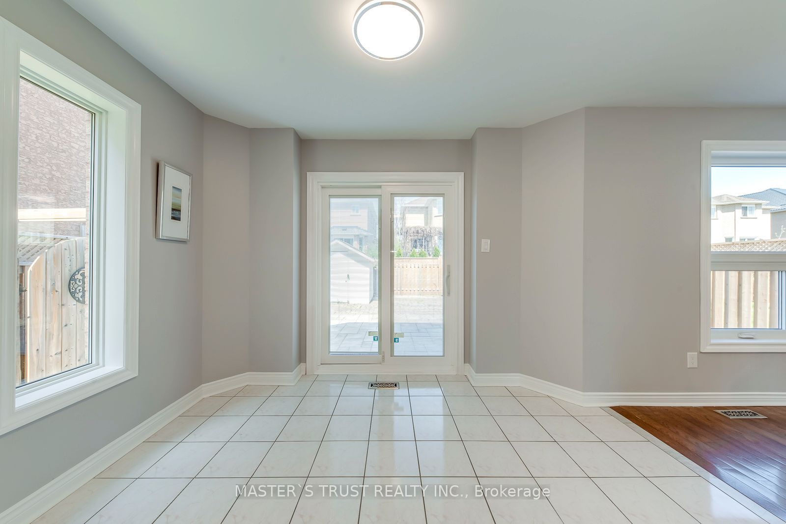 5375 Fasdon Court Property Photo 17