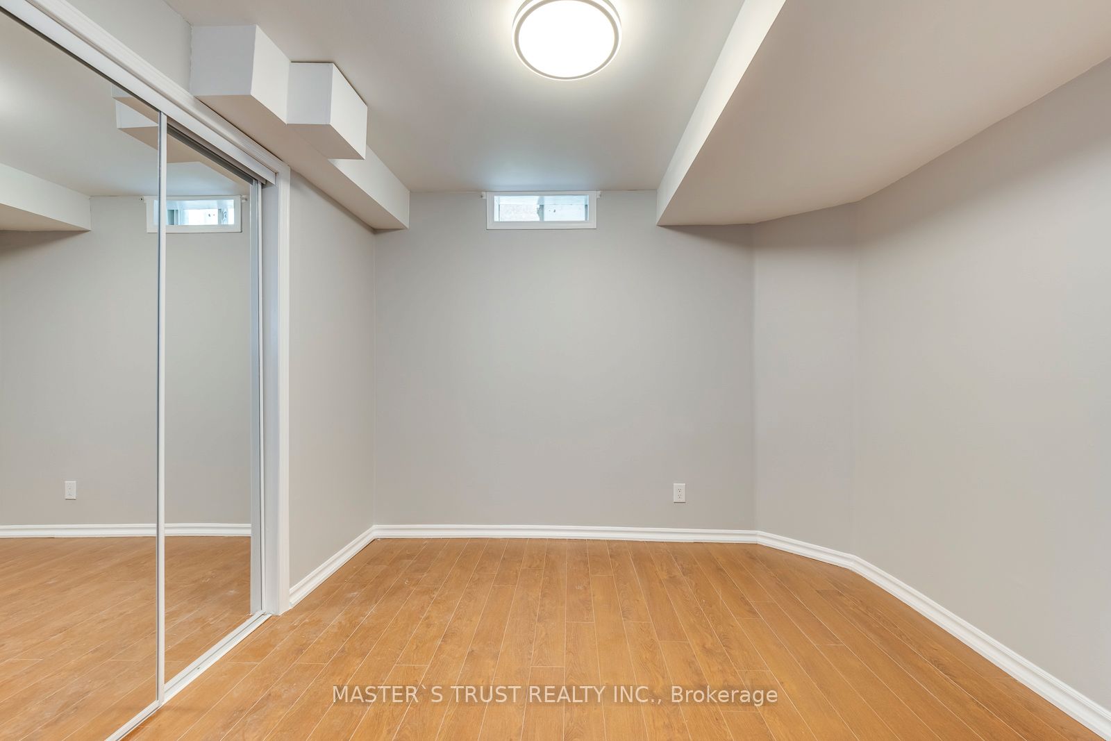 5375 Fasdon Court Property Photo 44