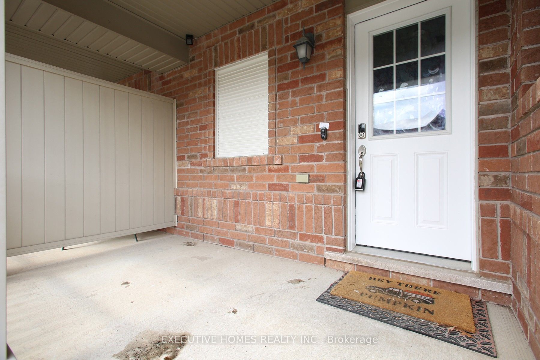 332 Chuchmach Close Property Photo 3