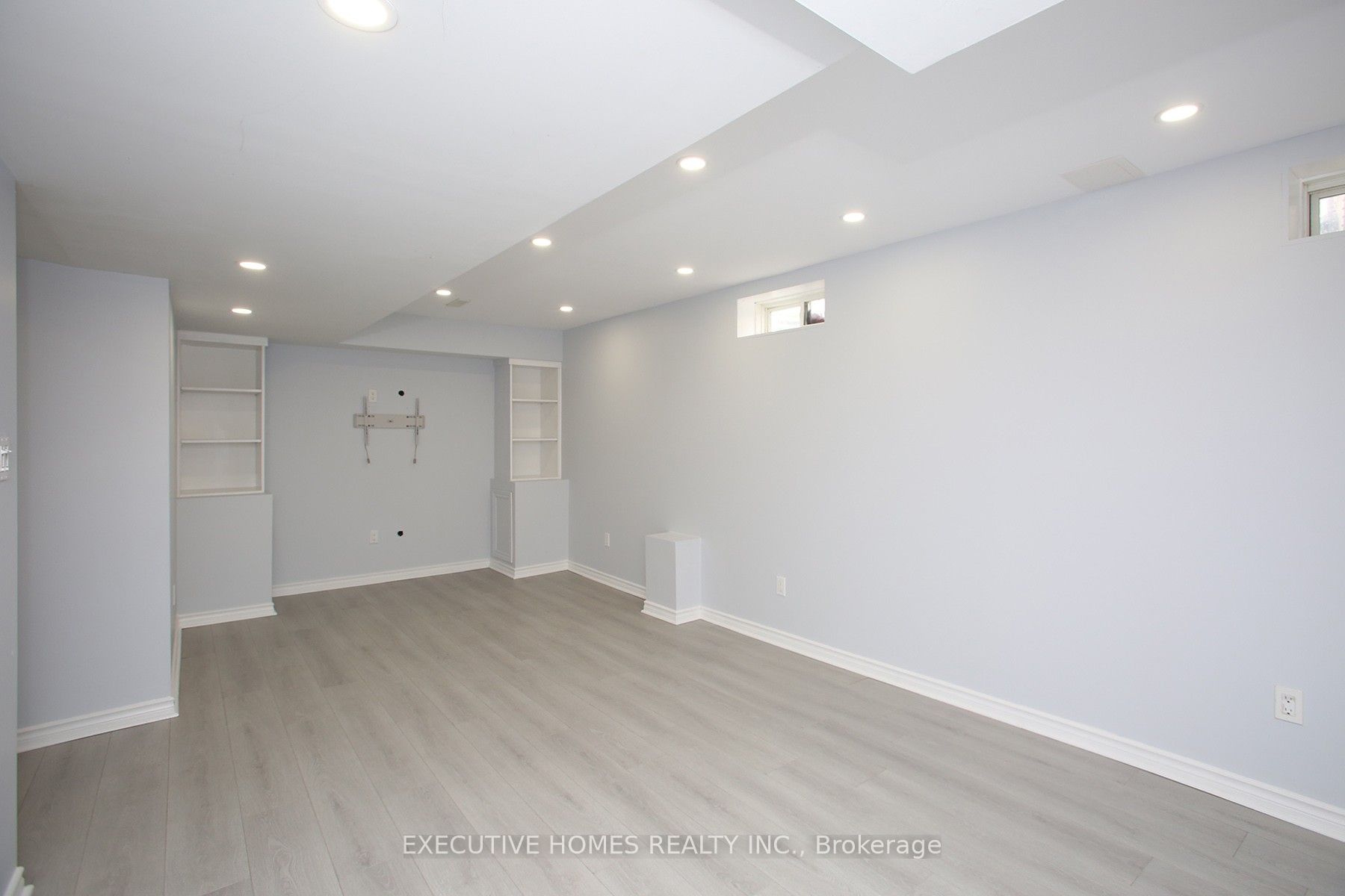 332 Chuchmach Close Property Photo 26