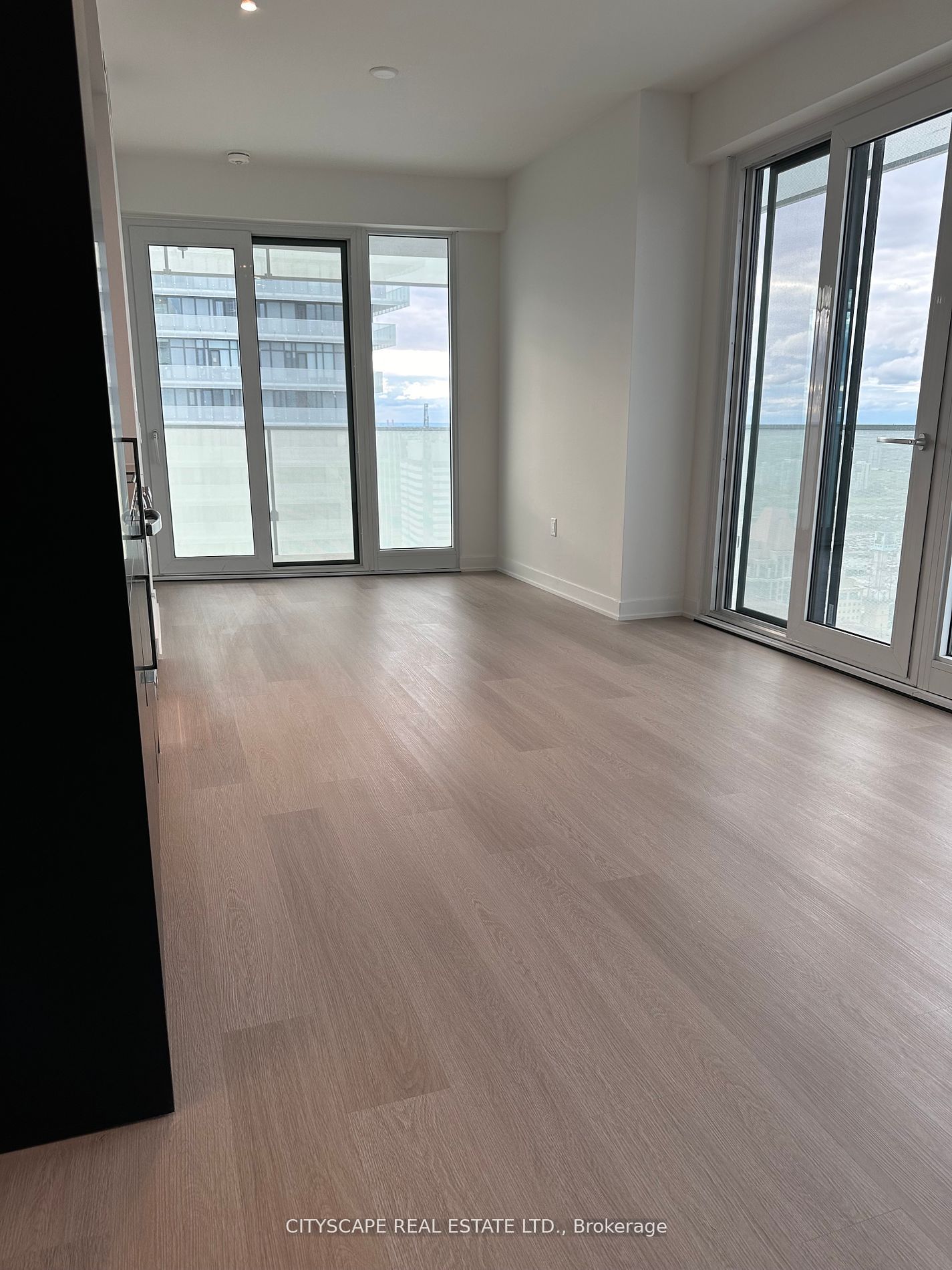 #4703 - 3883 Quartz Road Property Photo 1