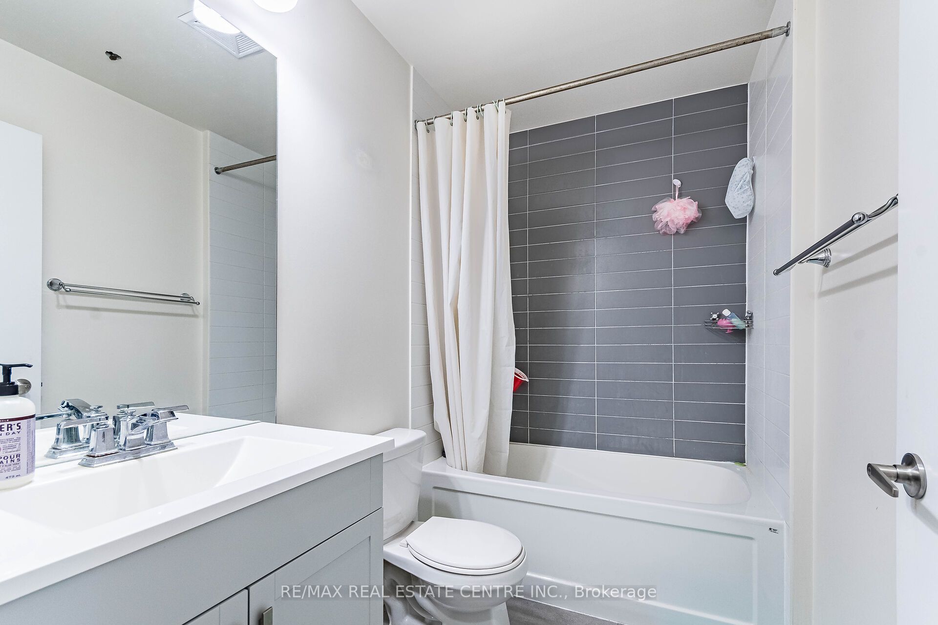 #516 - 4011 Brickstone Mews Property Photo 15