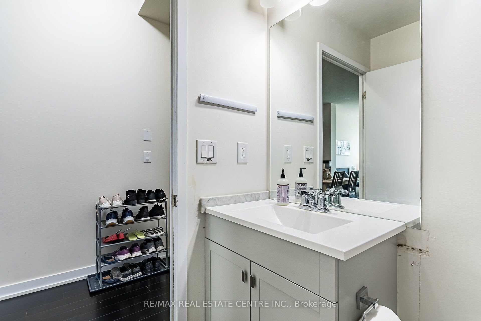 #516 - 4011 Brickstone Mews Property Photo 16