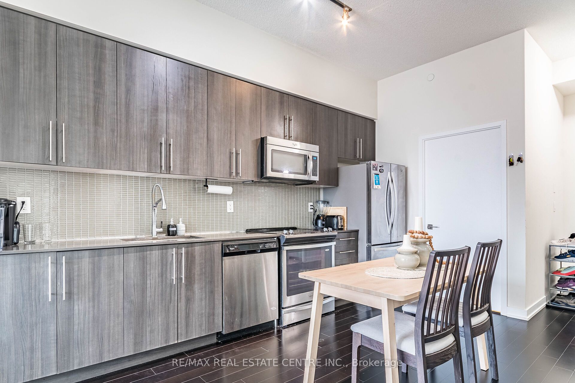 #516 - 4011 Brickstone Mews Property Photo 42