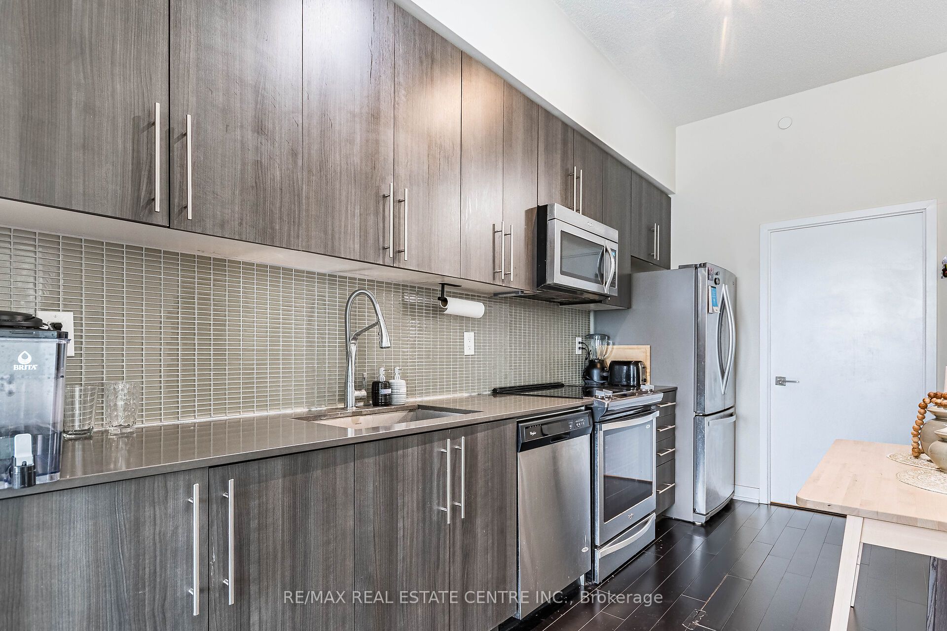 #516 - 4011 Brickstone Mews Property Photo 43