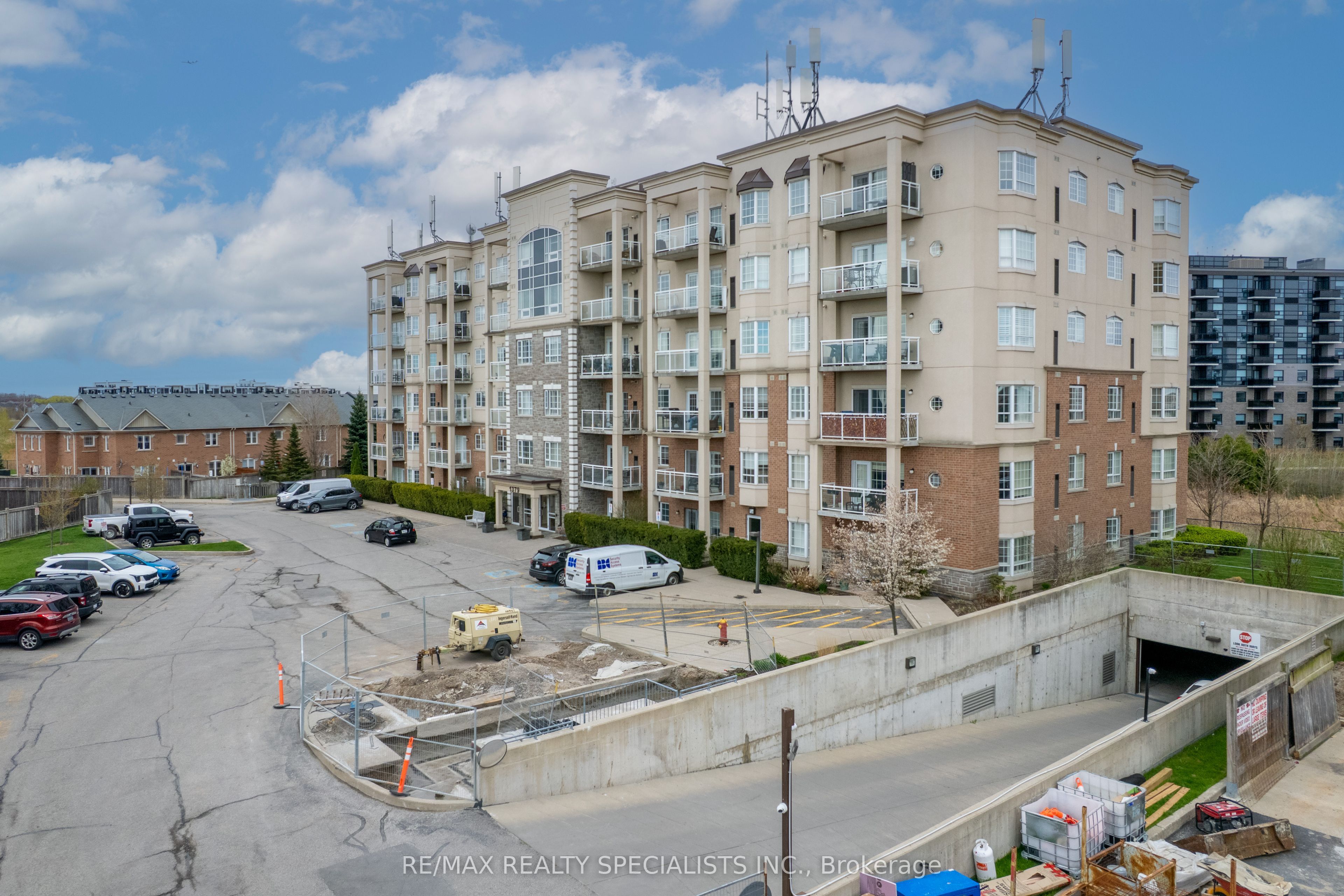 #201 - 1379 Costigan Road Property Photo