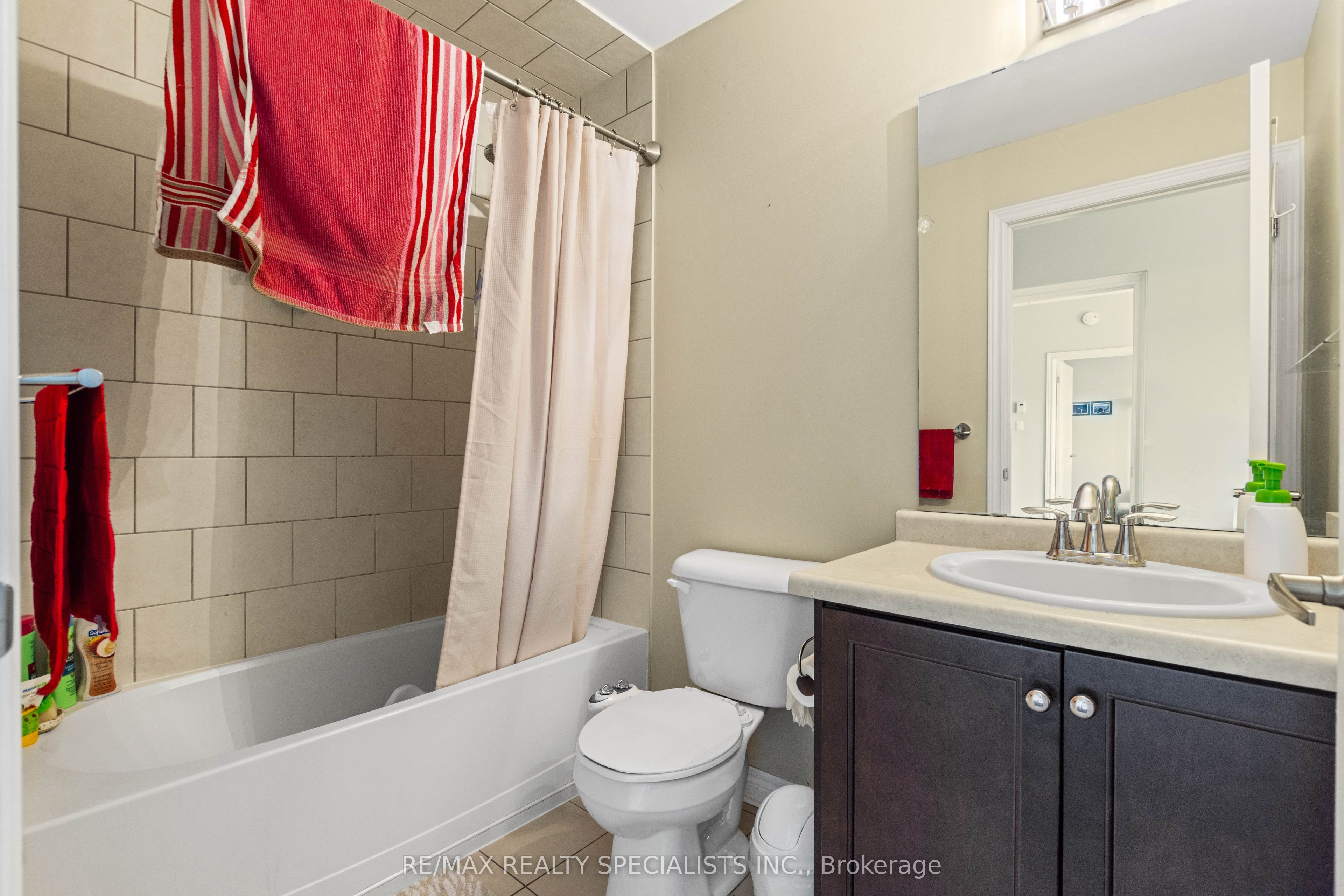 #201 - 1379 Costigan Road Property Photo 19