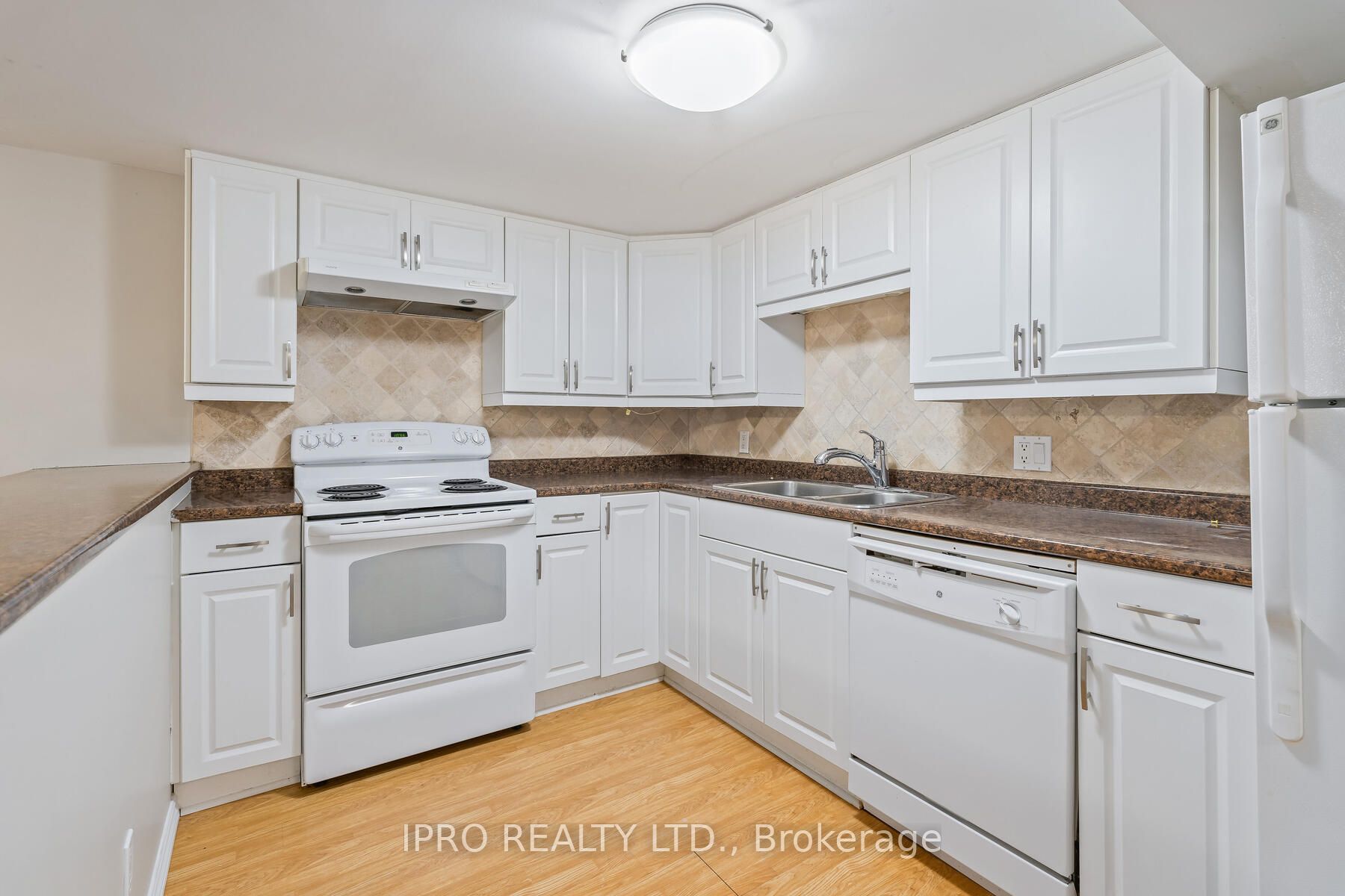 17 Academy Road Property Photo 2