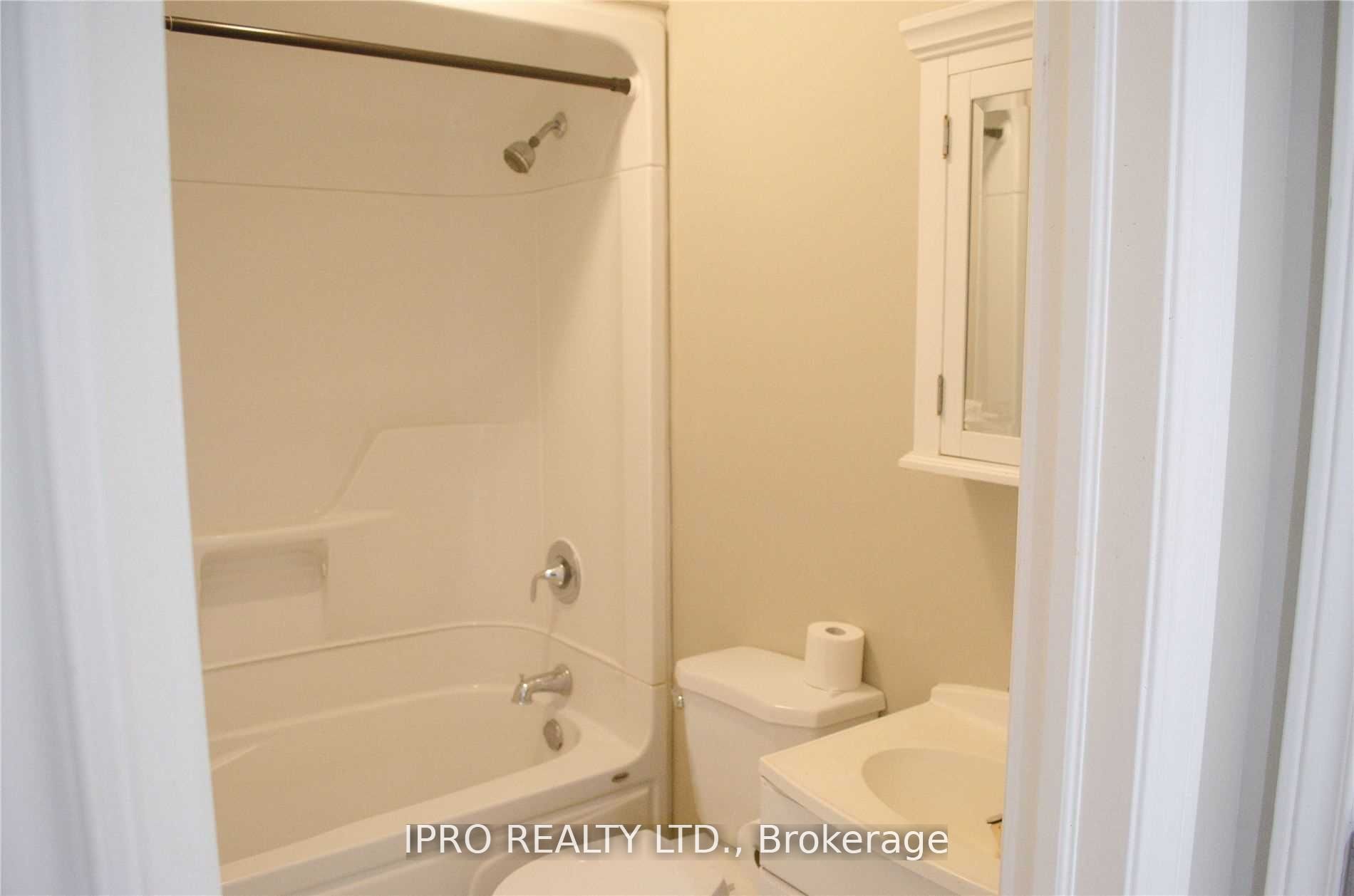 17 Academy Road Property Photo 16